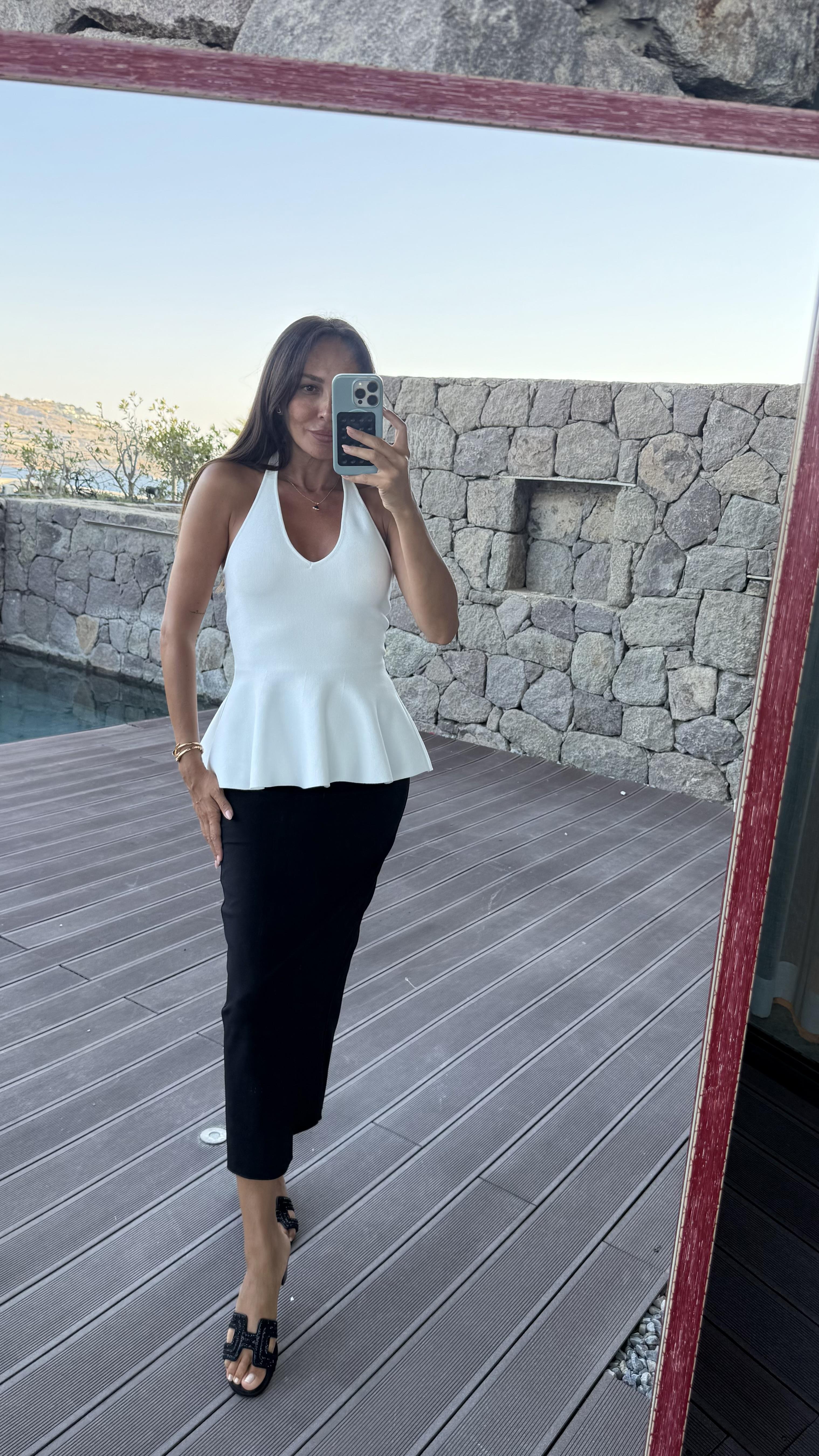 Beyaz Halter V Yaka Peplum Triko Bluz