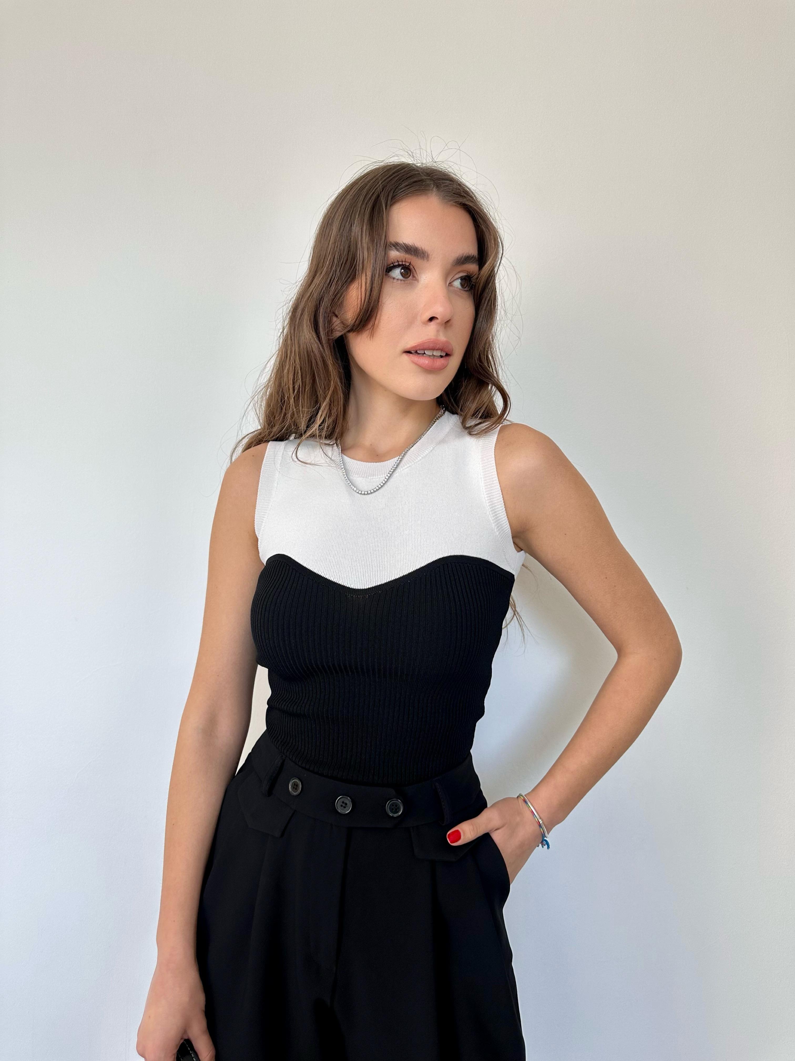 Beyaz Kolsuz Korse Bluz