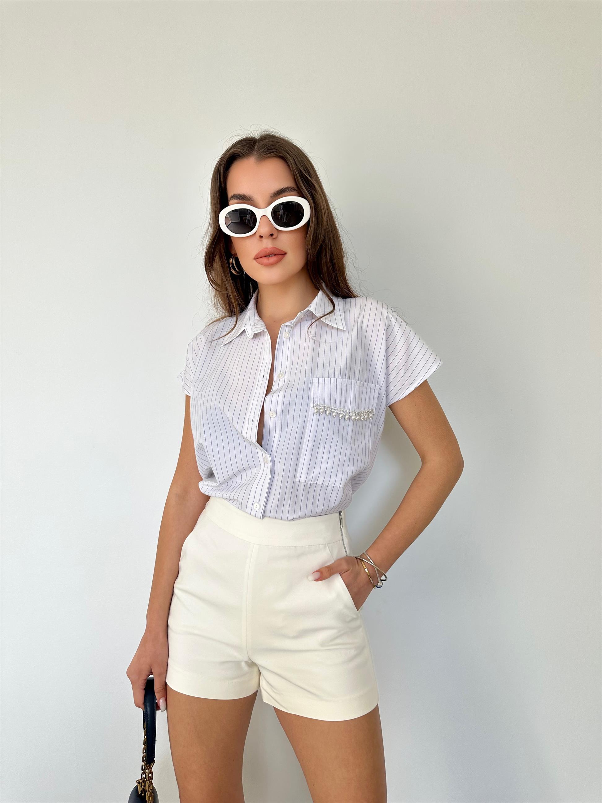 Beyaz-Mavi Cep Kapağı Taş İşlemeli Gömlek