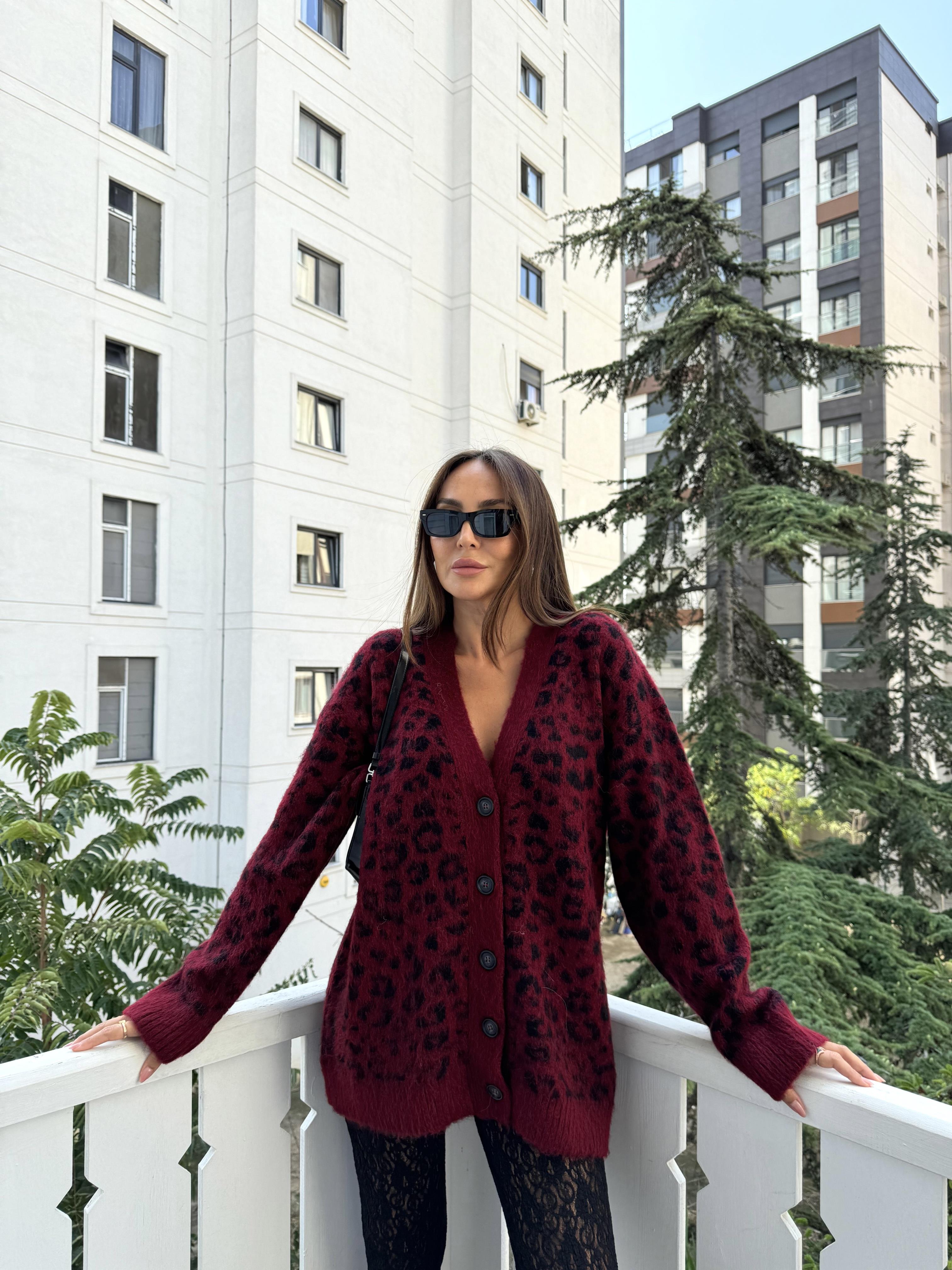 Bordo Leopar Desen Şardonlu Düğmeli Triko Hırka