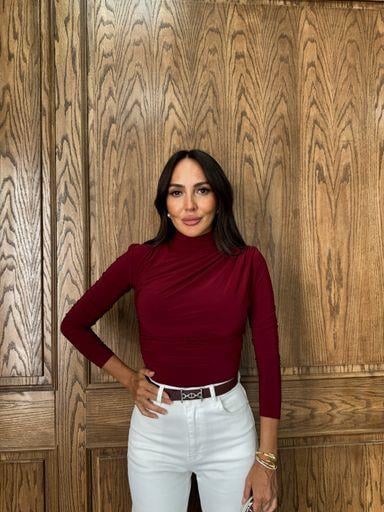 Bordo Omuz ve Bel Pile Bluz