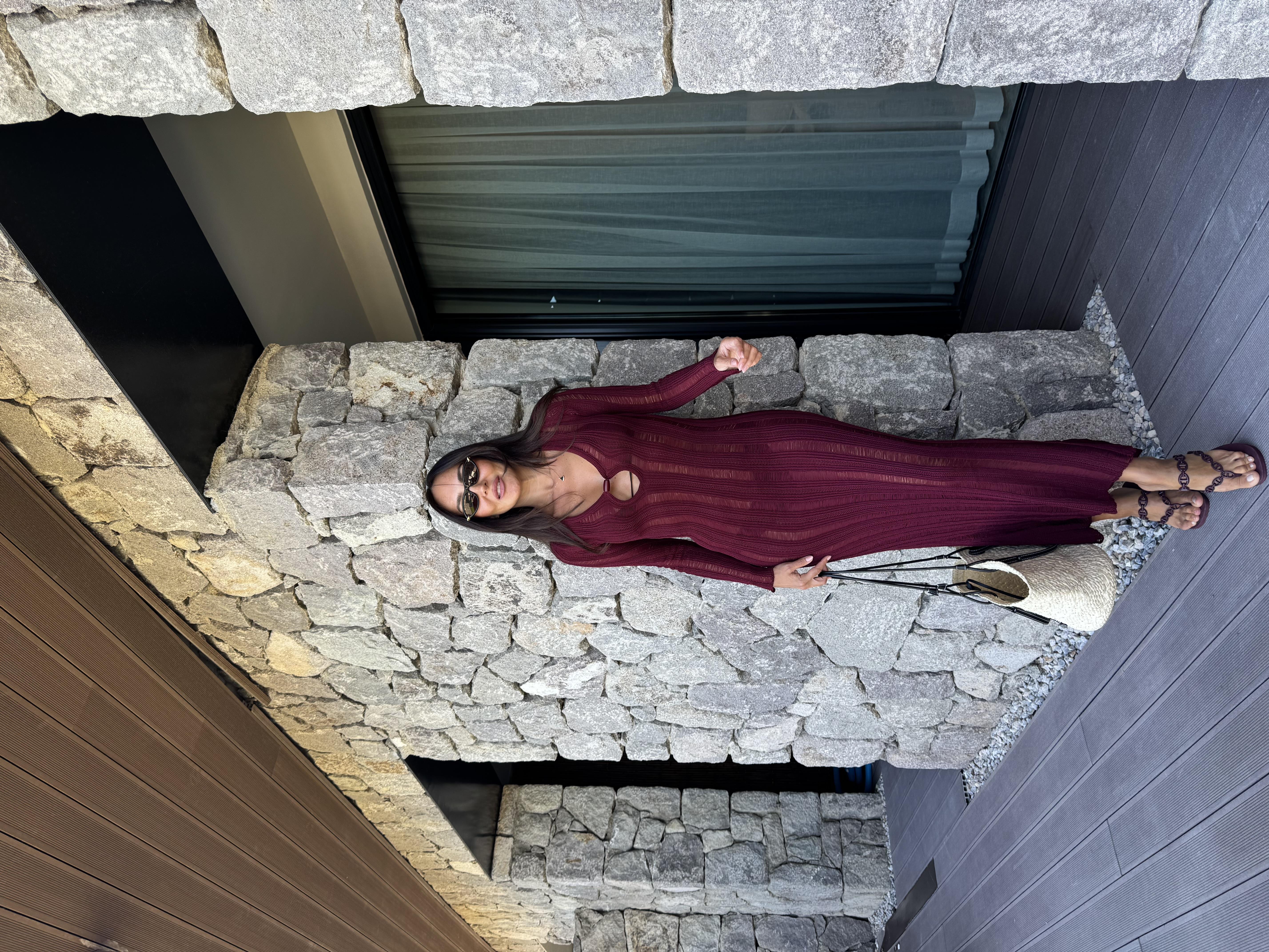 Bordo V Yaka Sökük Detaylı Elbise