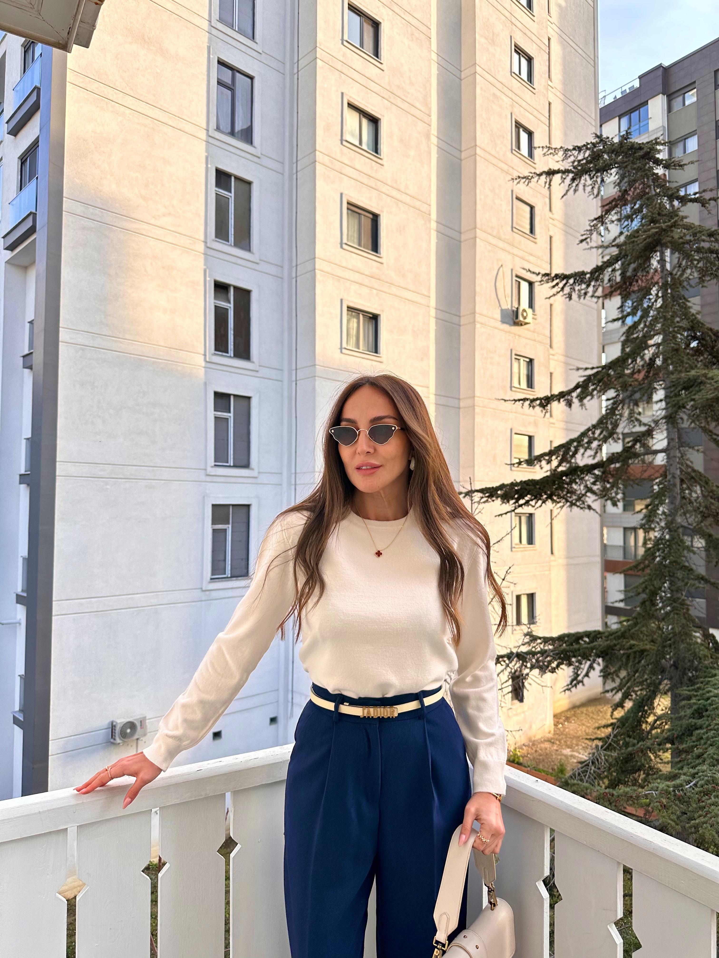 Ekru Bisiklet Yaka Basic Triko