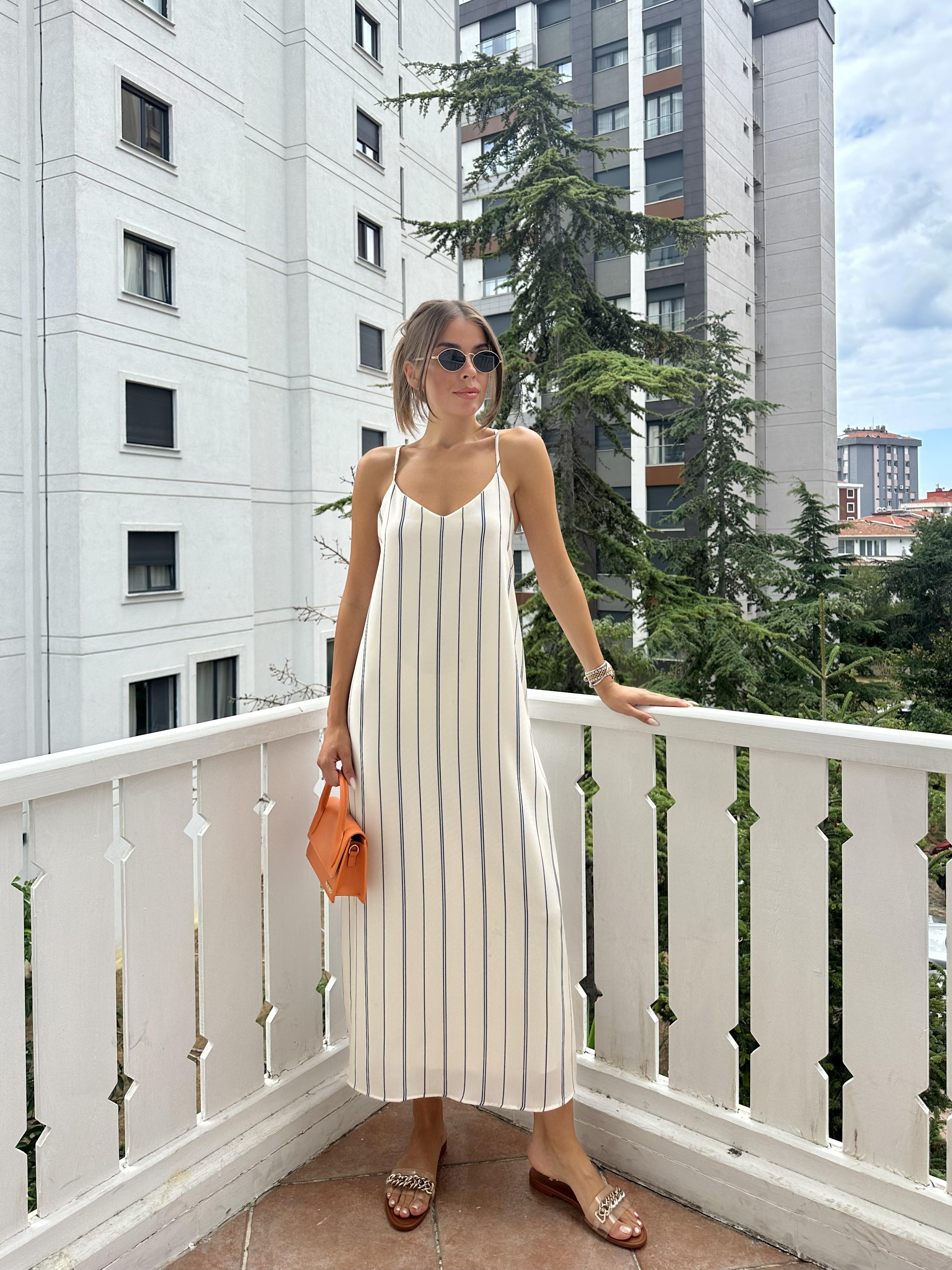 Ekru  Çizgili Elbise