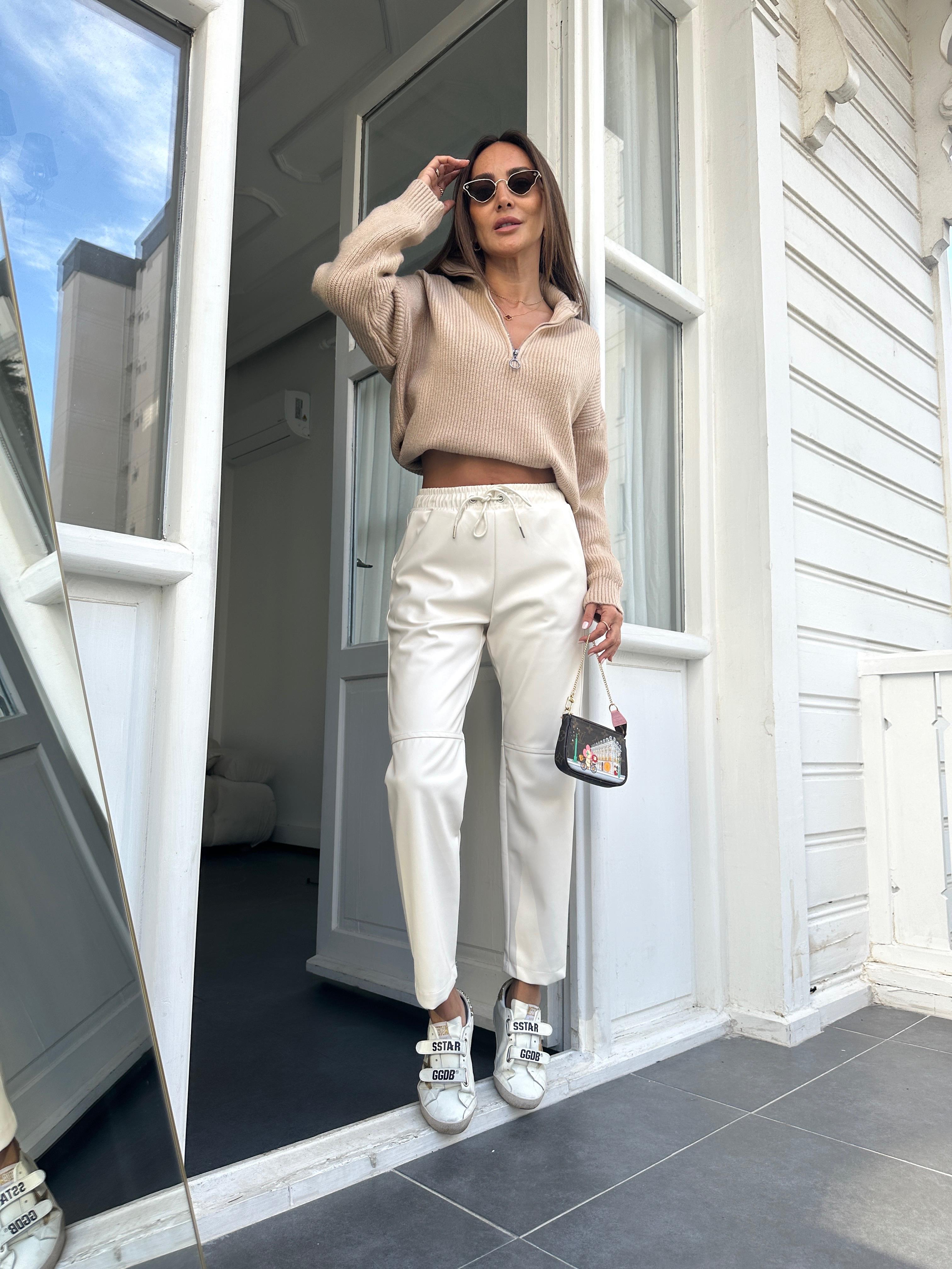 Ekru Dizi Dikişli Bağcıklı ve Beli Lastikli Deri Pantolon