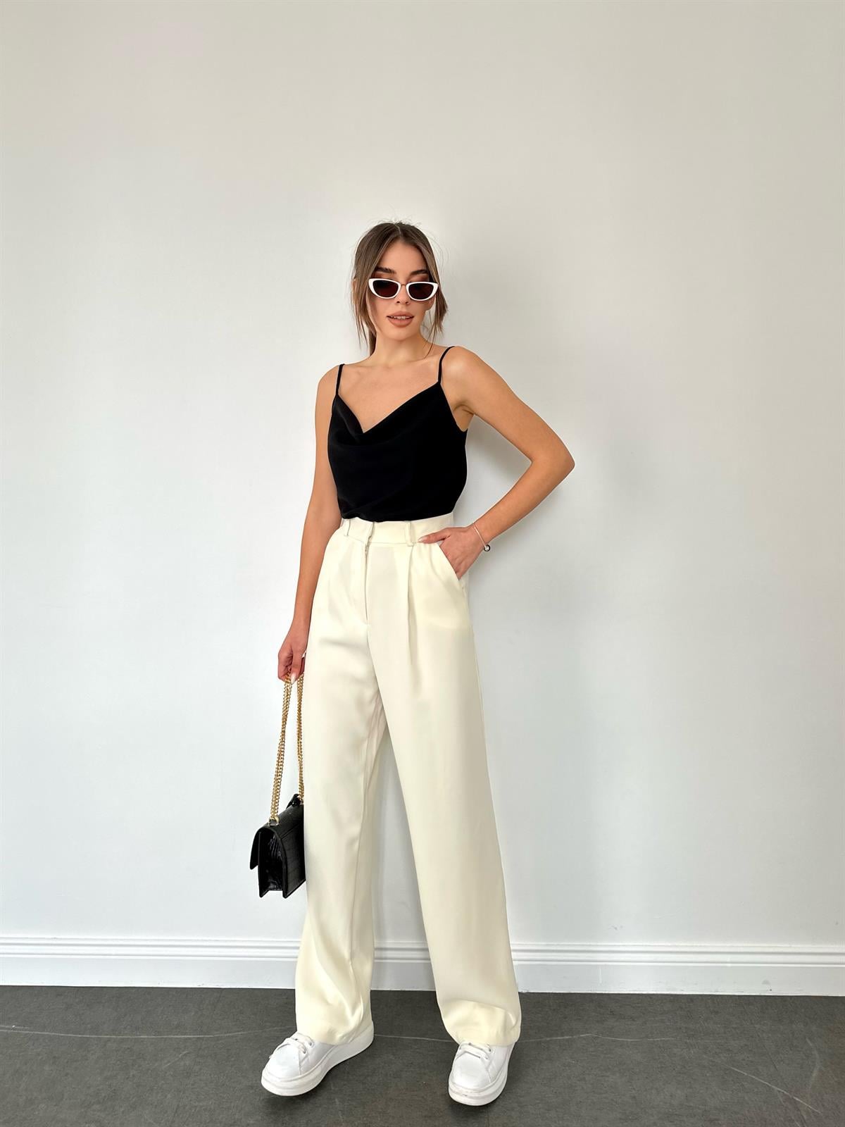 Ekru  Geniş Paça Kadın Kumaş Pantolon