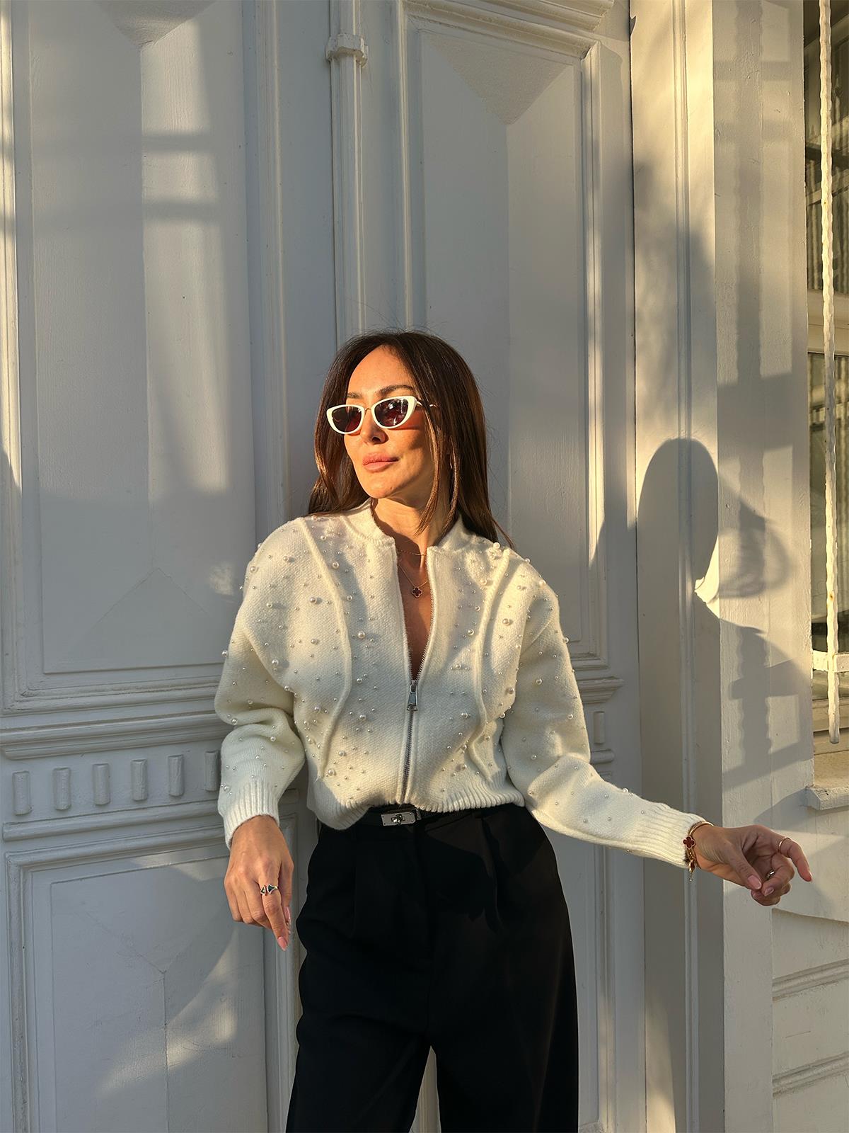 Ekru İnci Taş Detaylı Fermuarlı Hırka