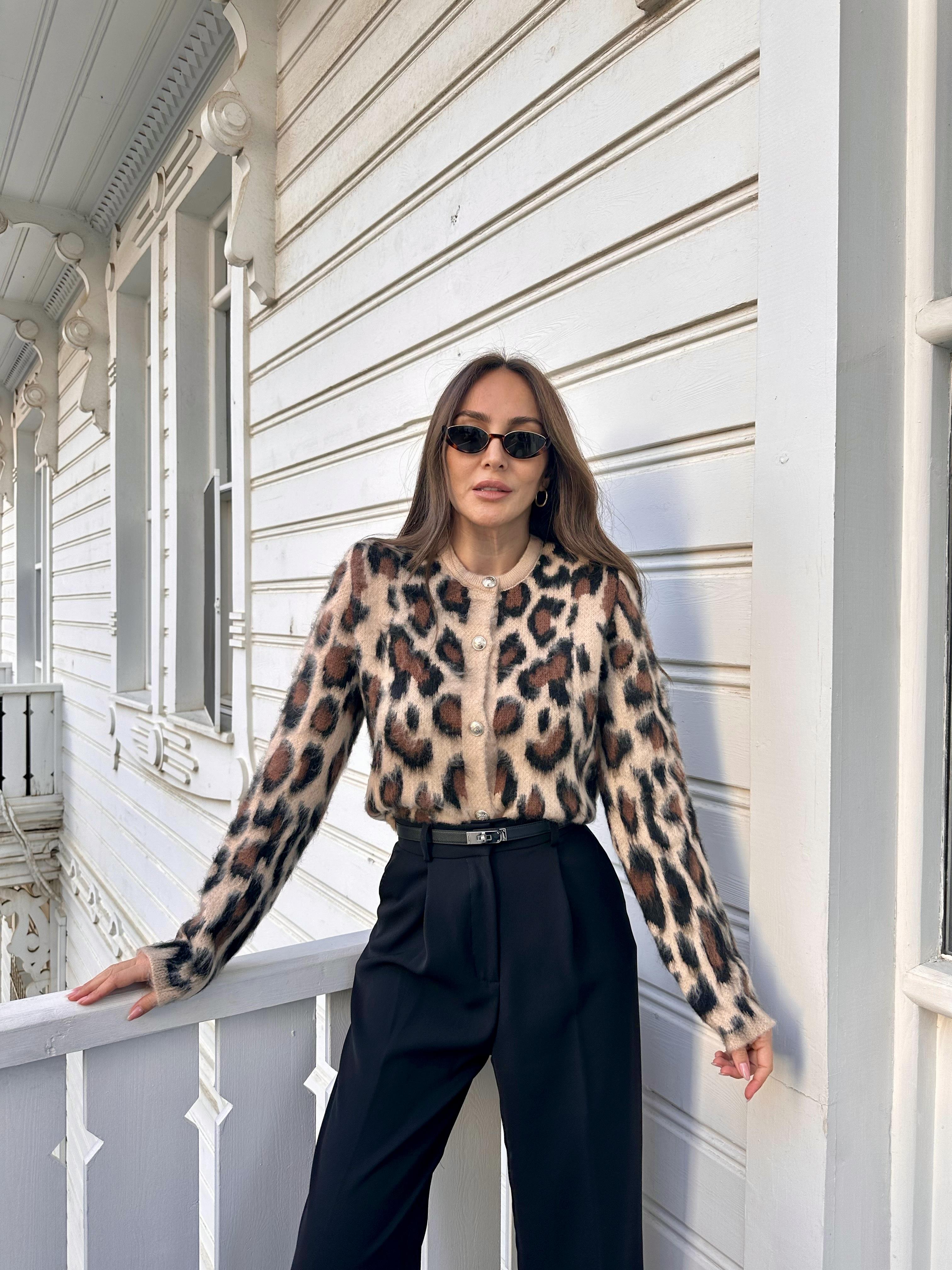 Ekru Sakallı Leopar Hırka