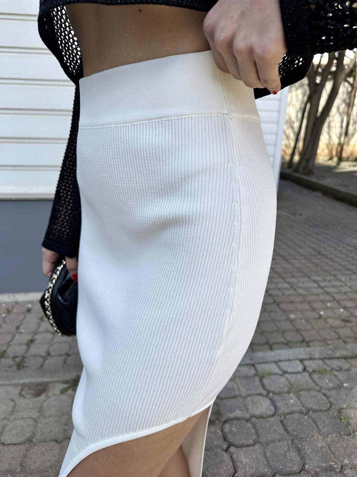 Ekru Sol Taraf Yırtmaçlı Etek · 6