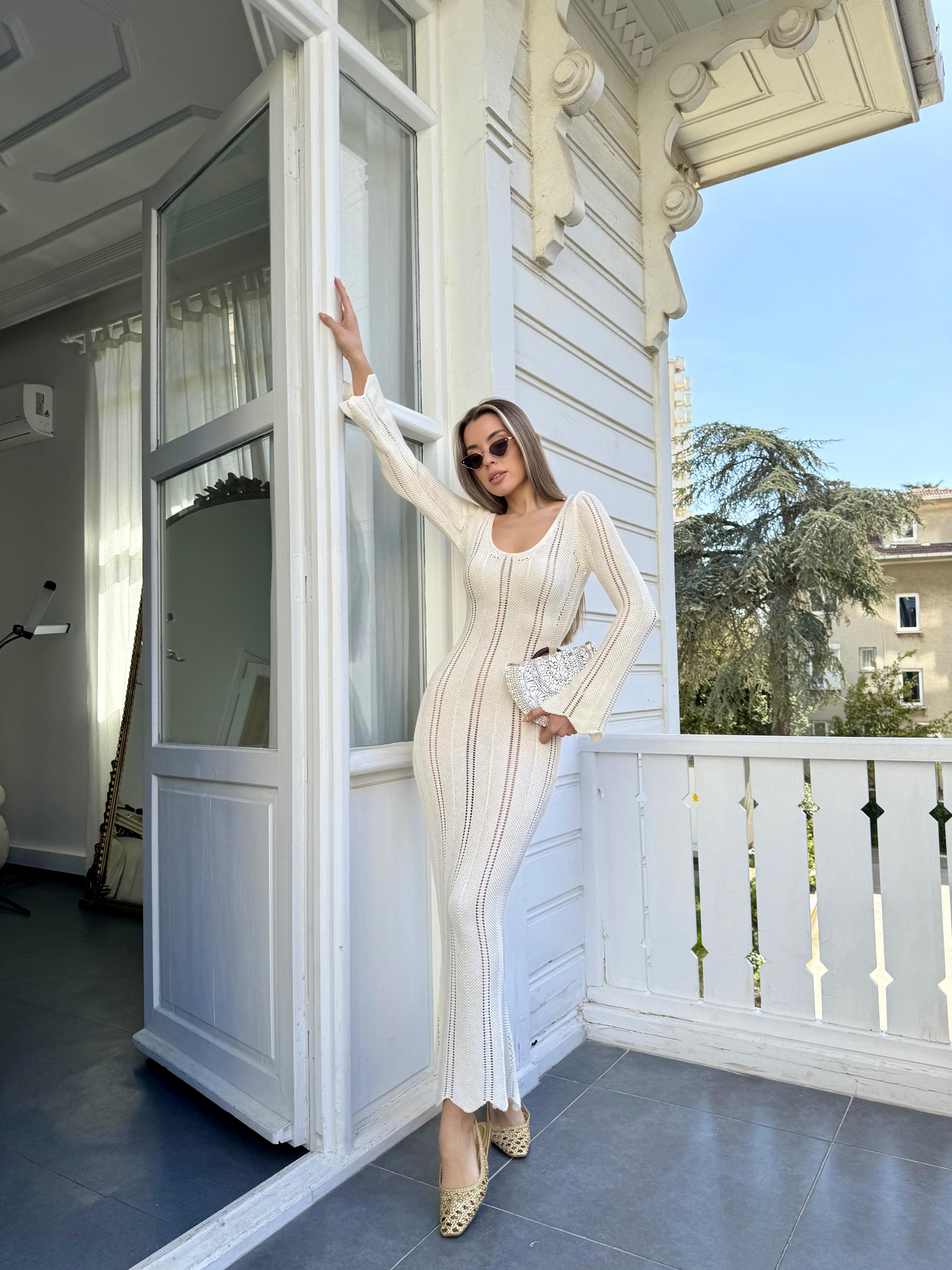 Ekru V Yaka Maxi Boy Merserize Elbise