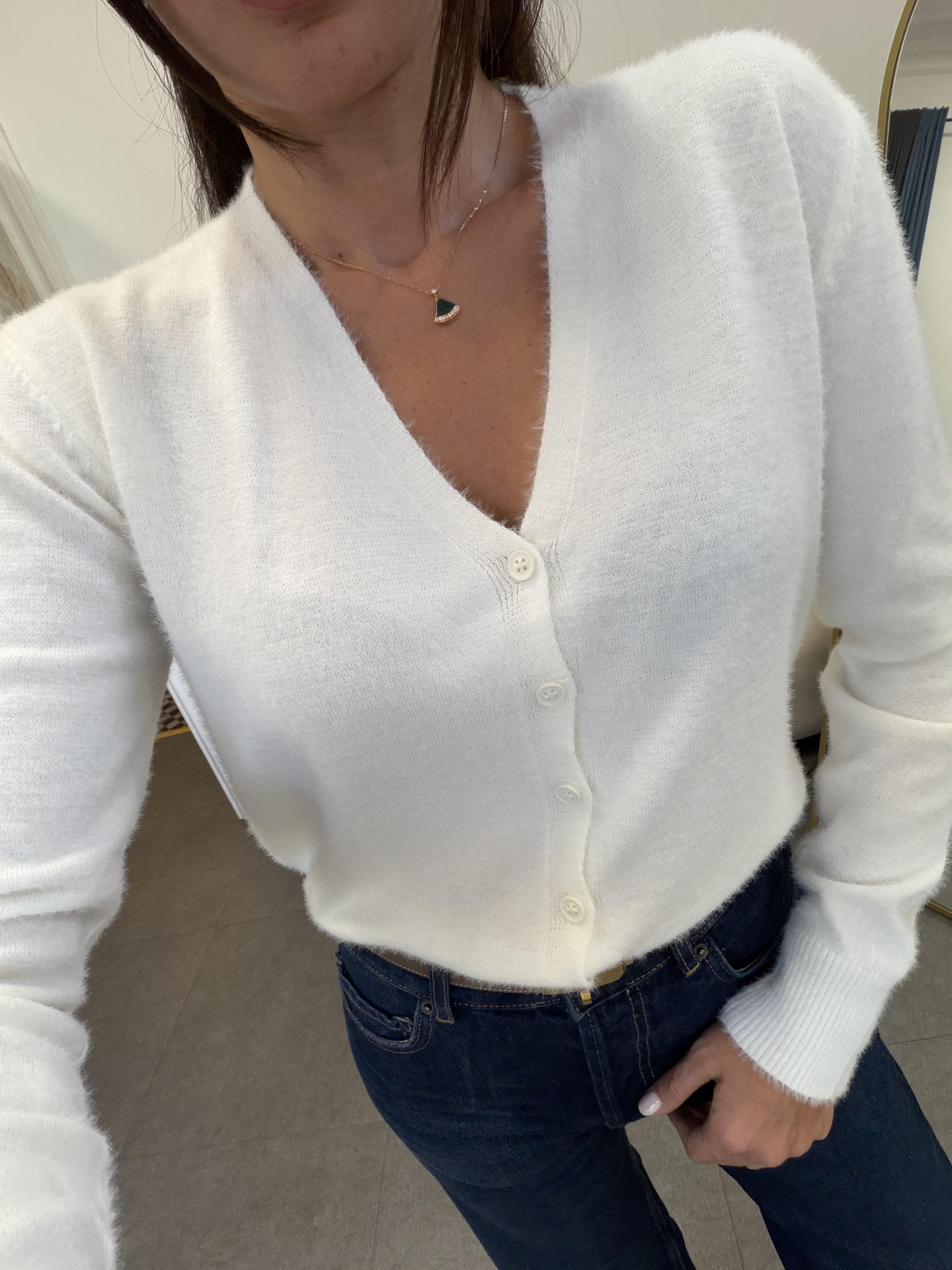 Ekru V Yaka Sakallı Hırka