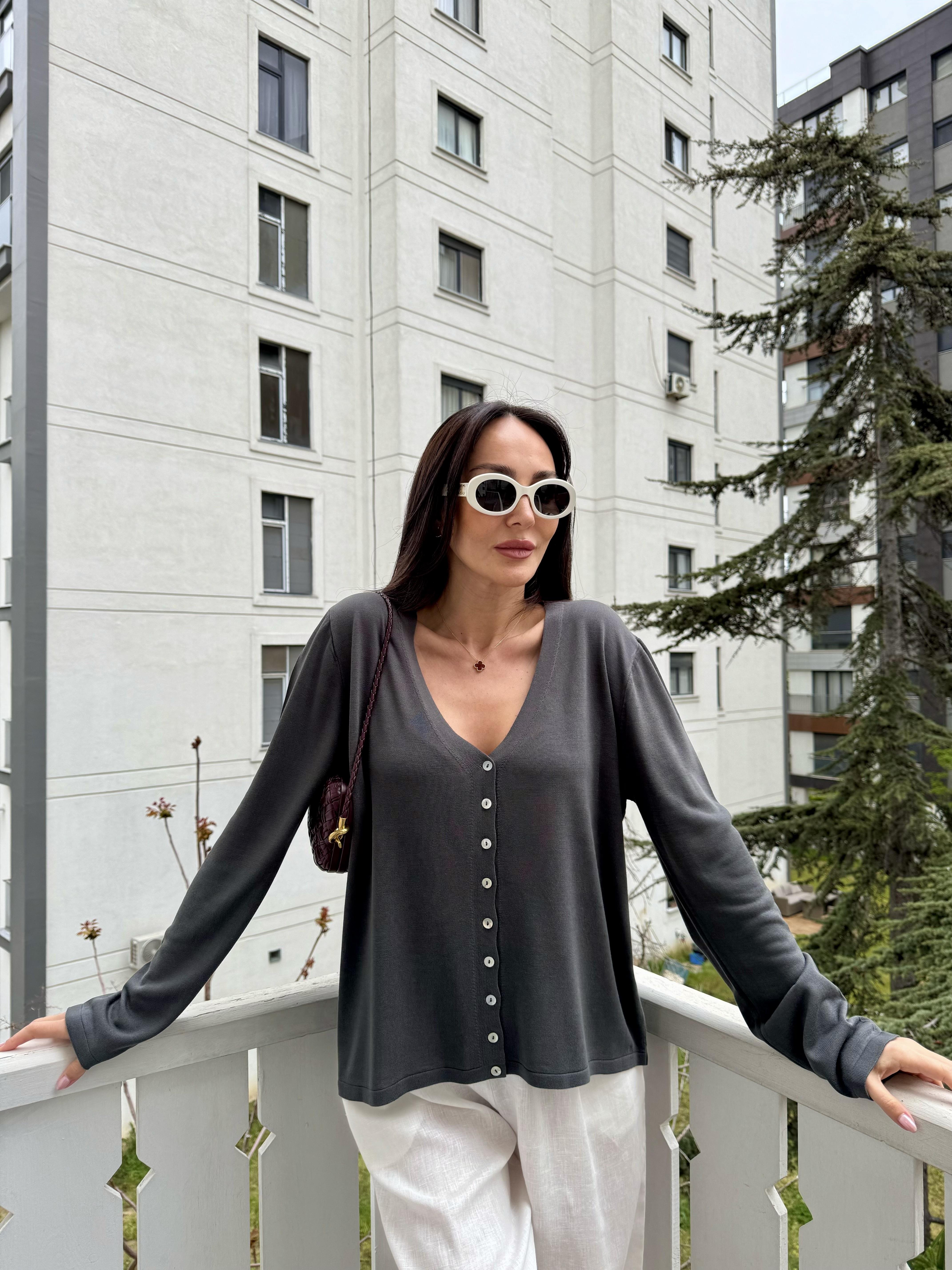 Füme 9 Düğmeli Hırka