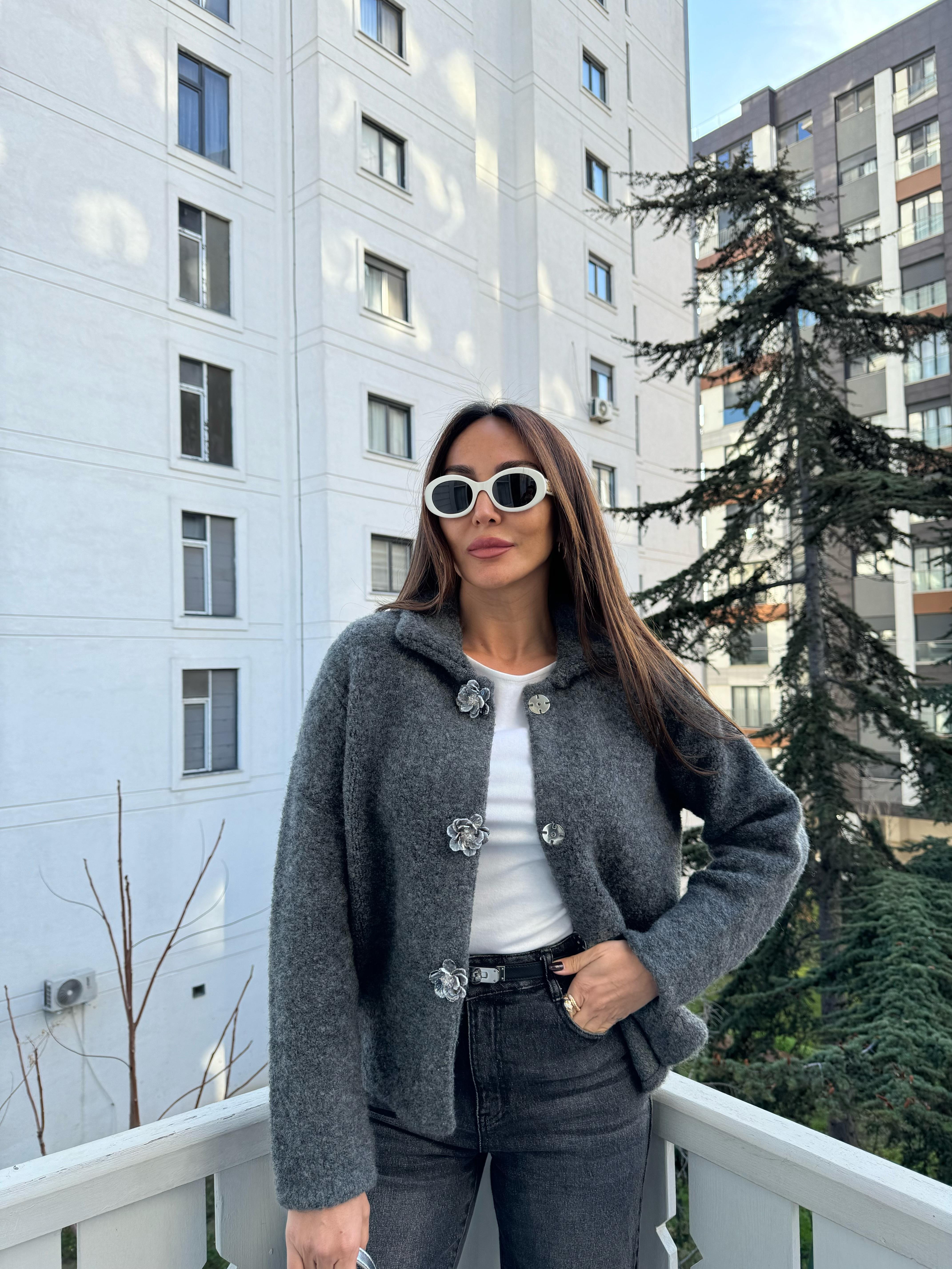 Füme Polo Yaka Çicek Çıtçıtlı Triko Hırka