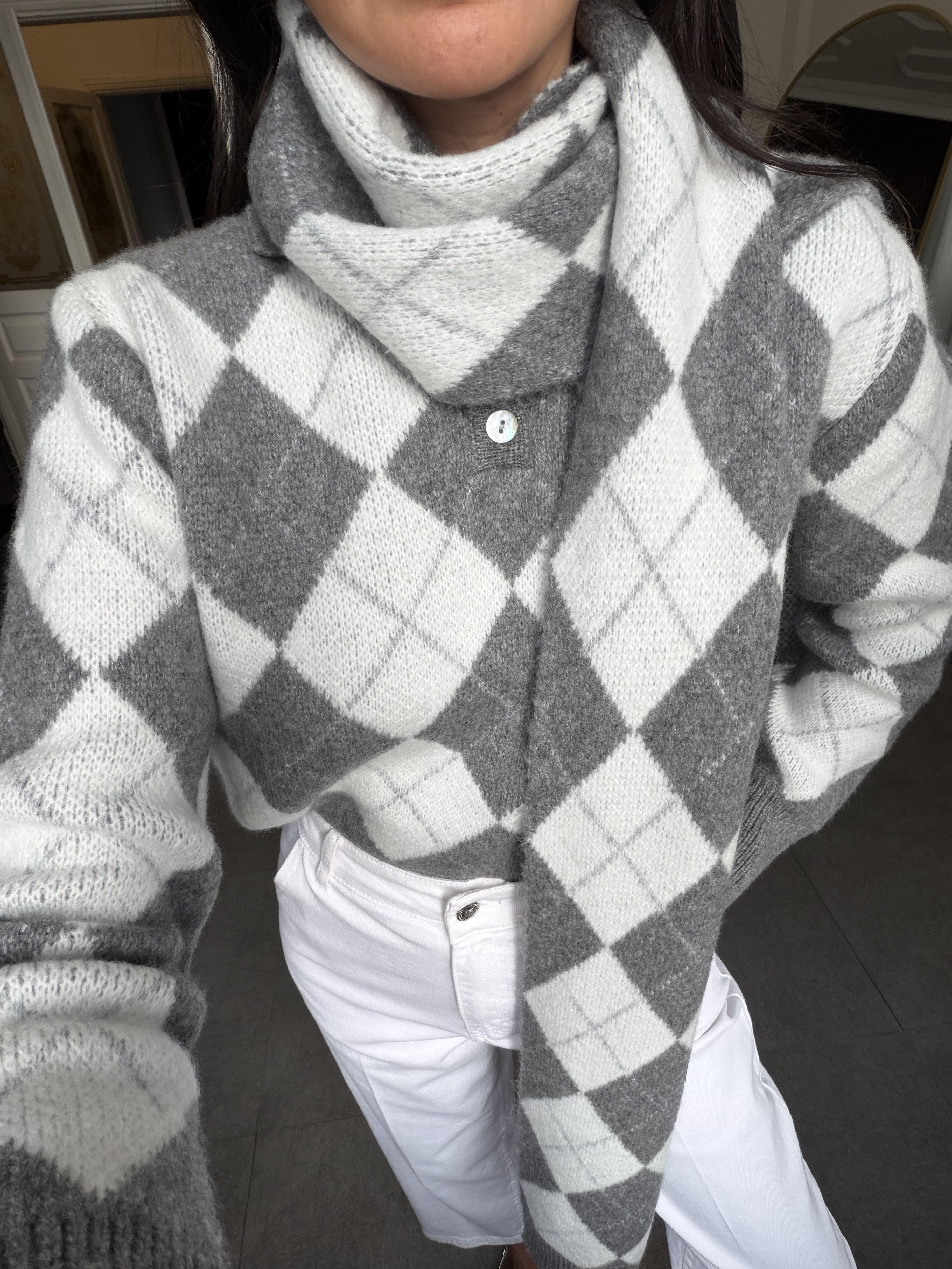 Gri-Kemik Triko Atkılı Kazak