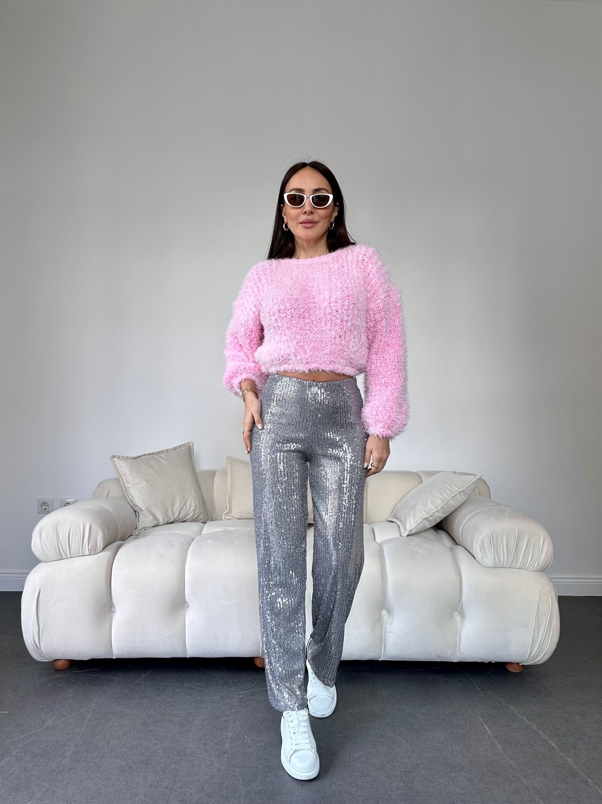 Gri  Payet İşlemeli Kumaş Pantolon