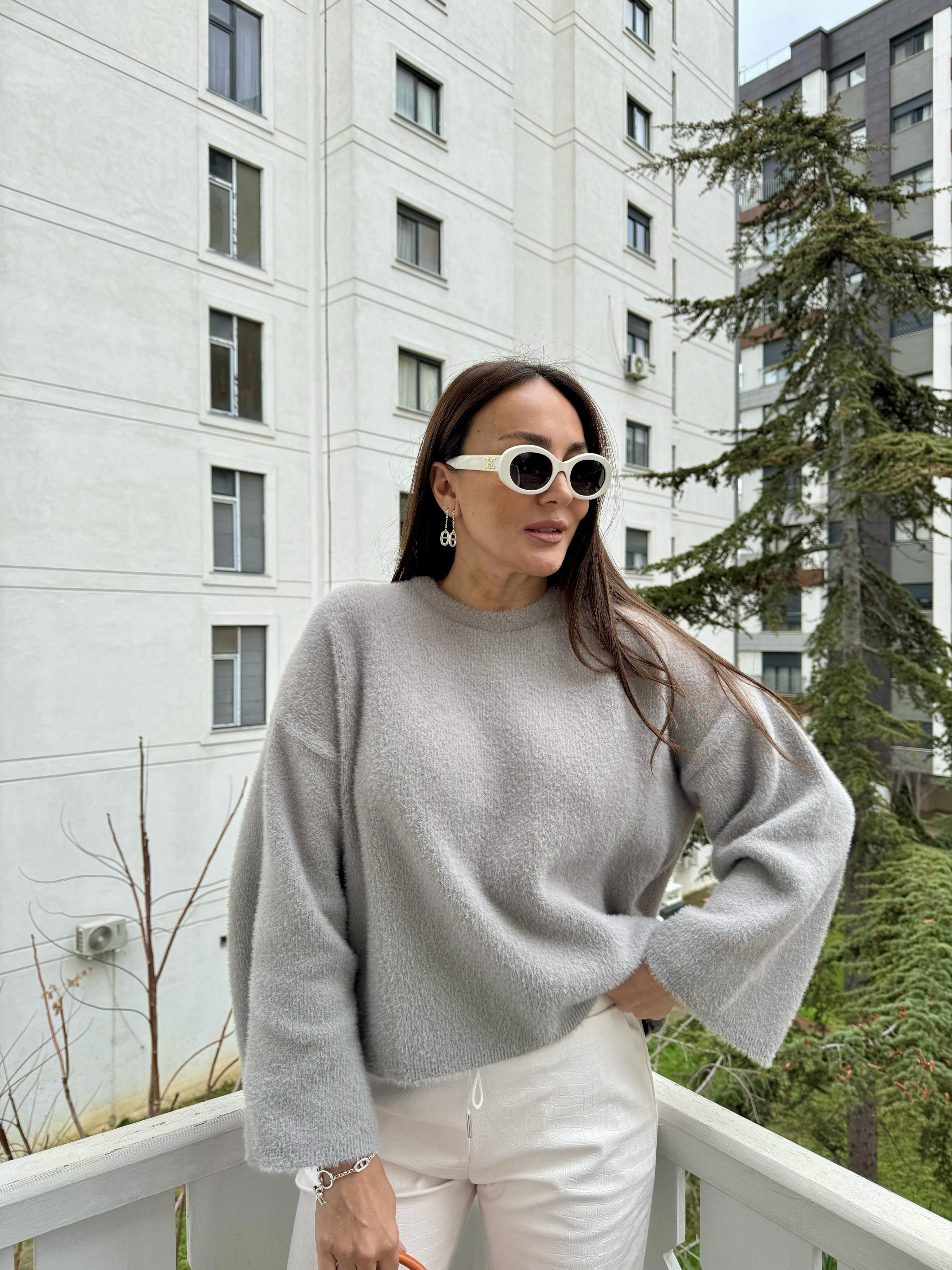 Gri Yumuşak Dokulu Kazak