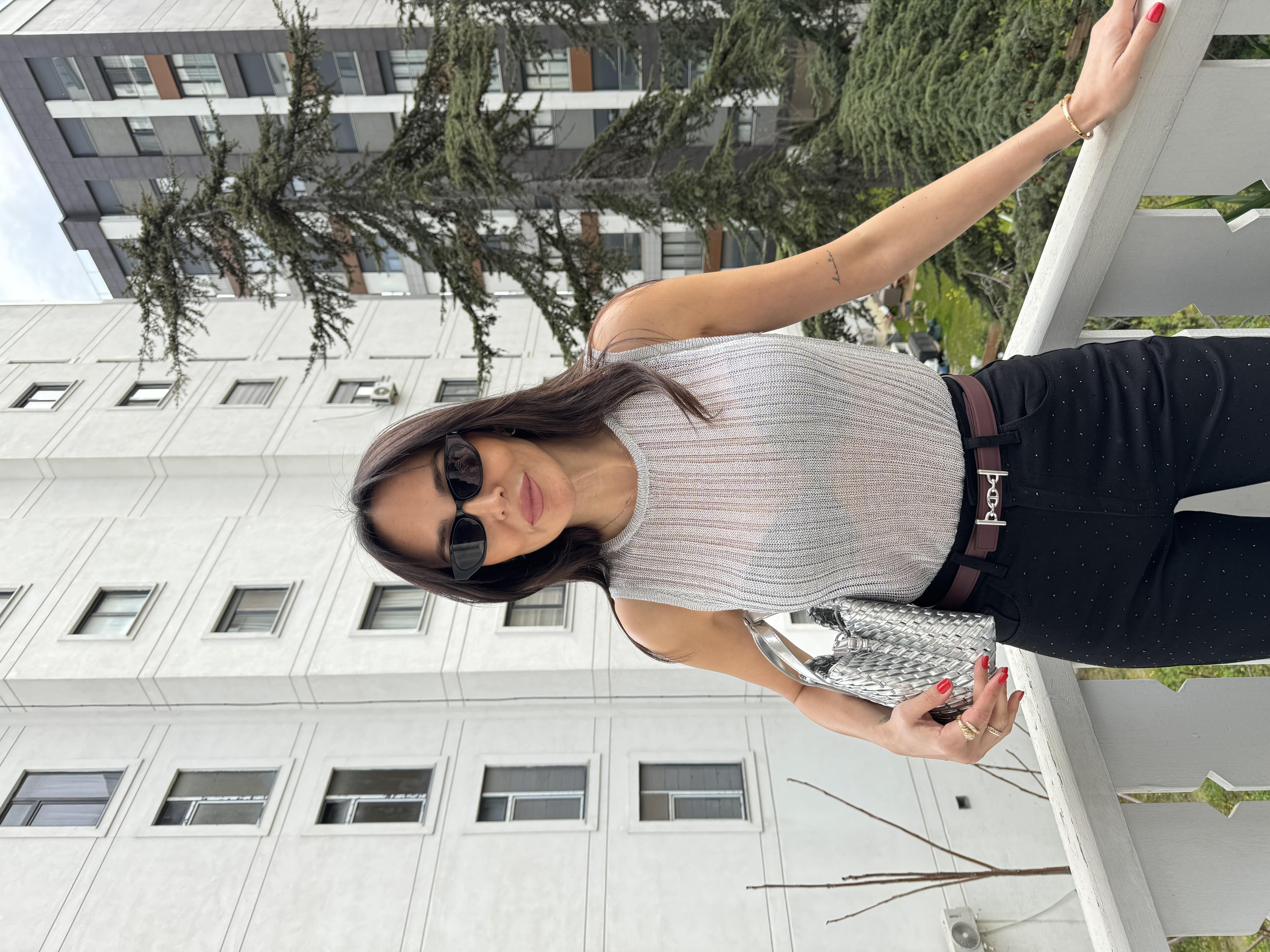 Gümüş Bisiklet Yaka Transparan Triko Bluz