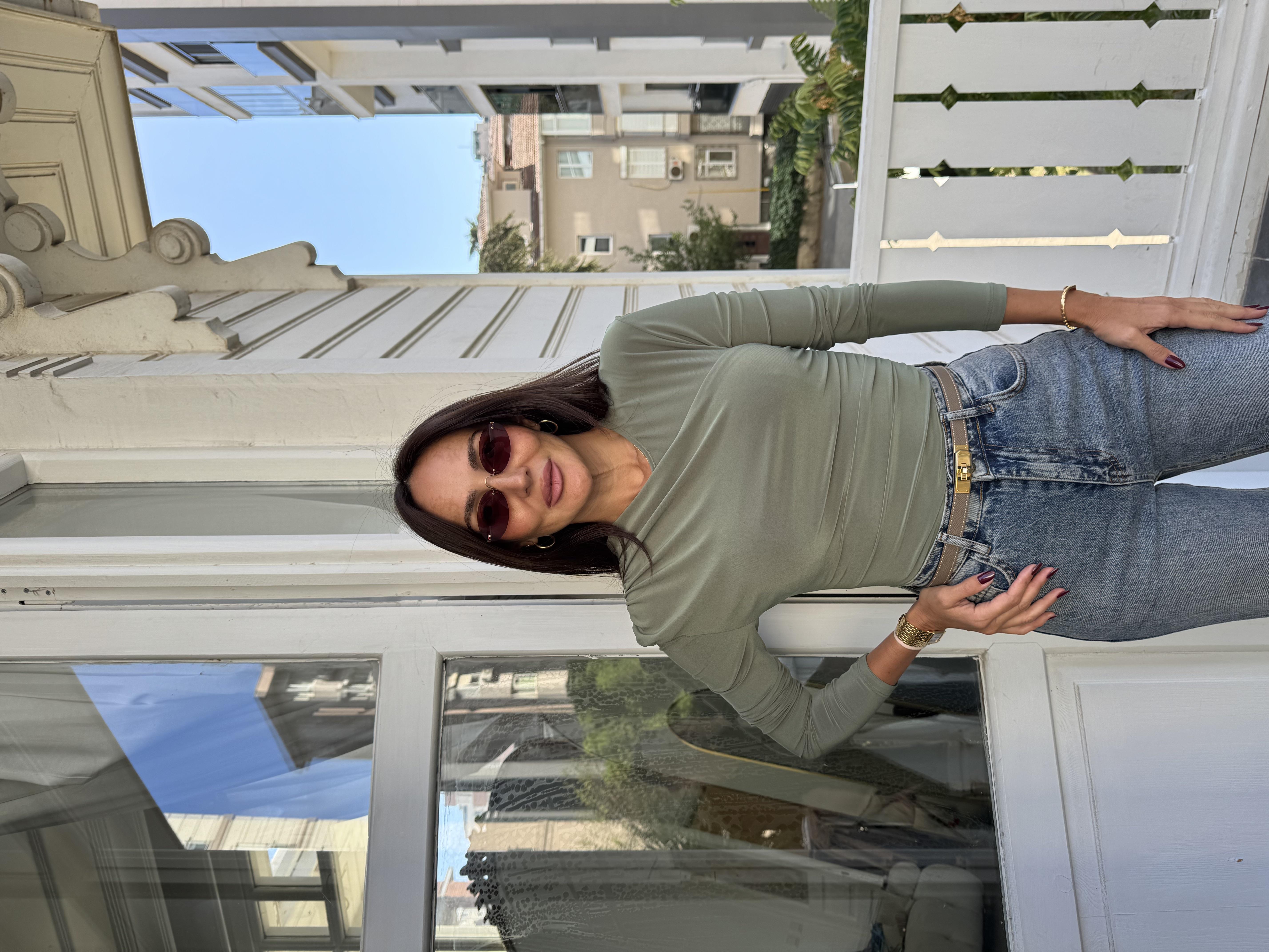 Haki Omzu Vatkalı ve Piliseli Bluz