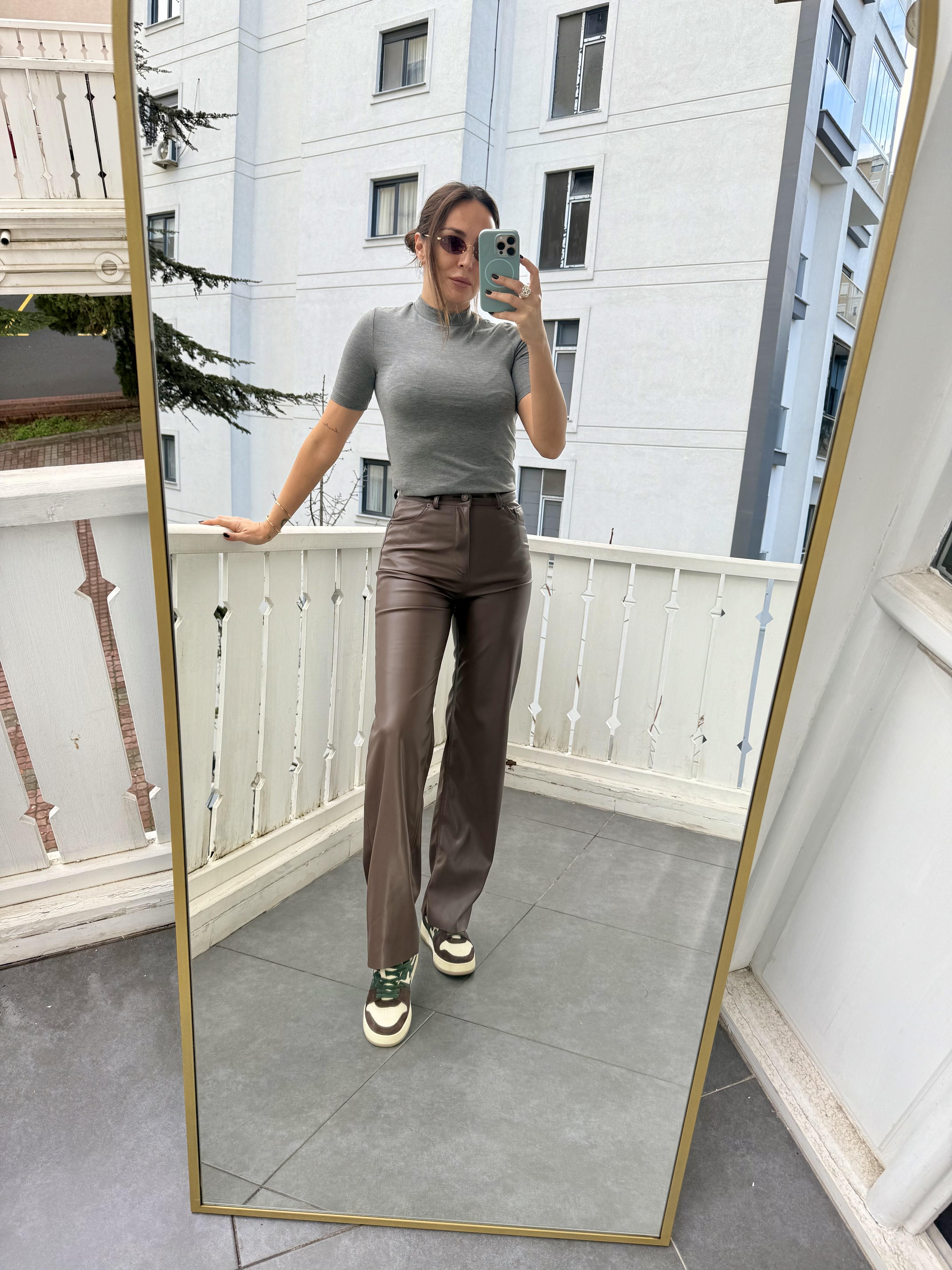 Kahve Bol Paça Deri Pantolon