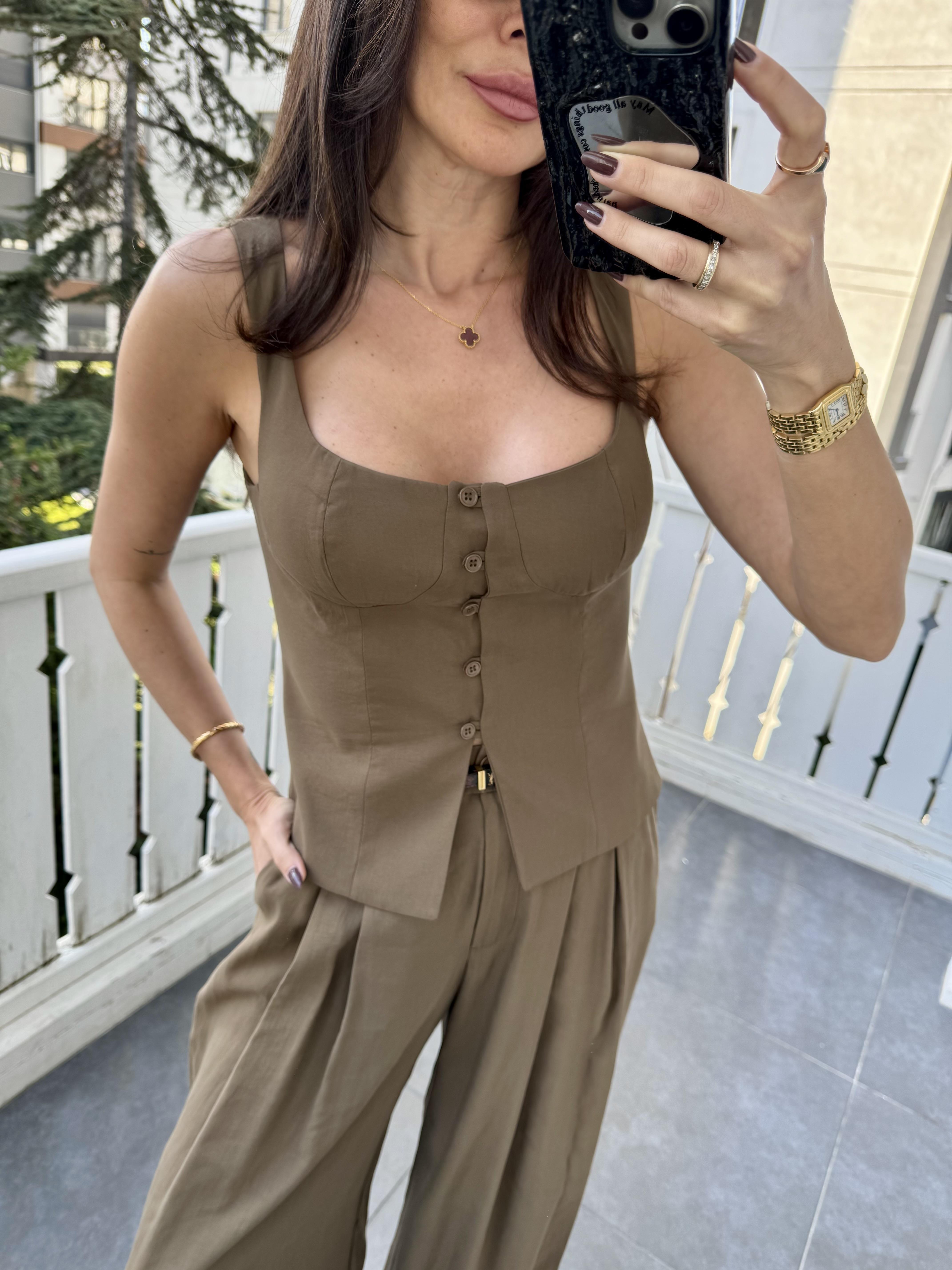 Kahve Düğme Detaylı Büstiyer Yelek