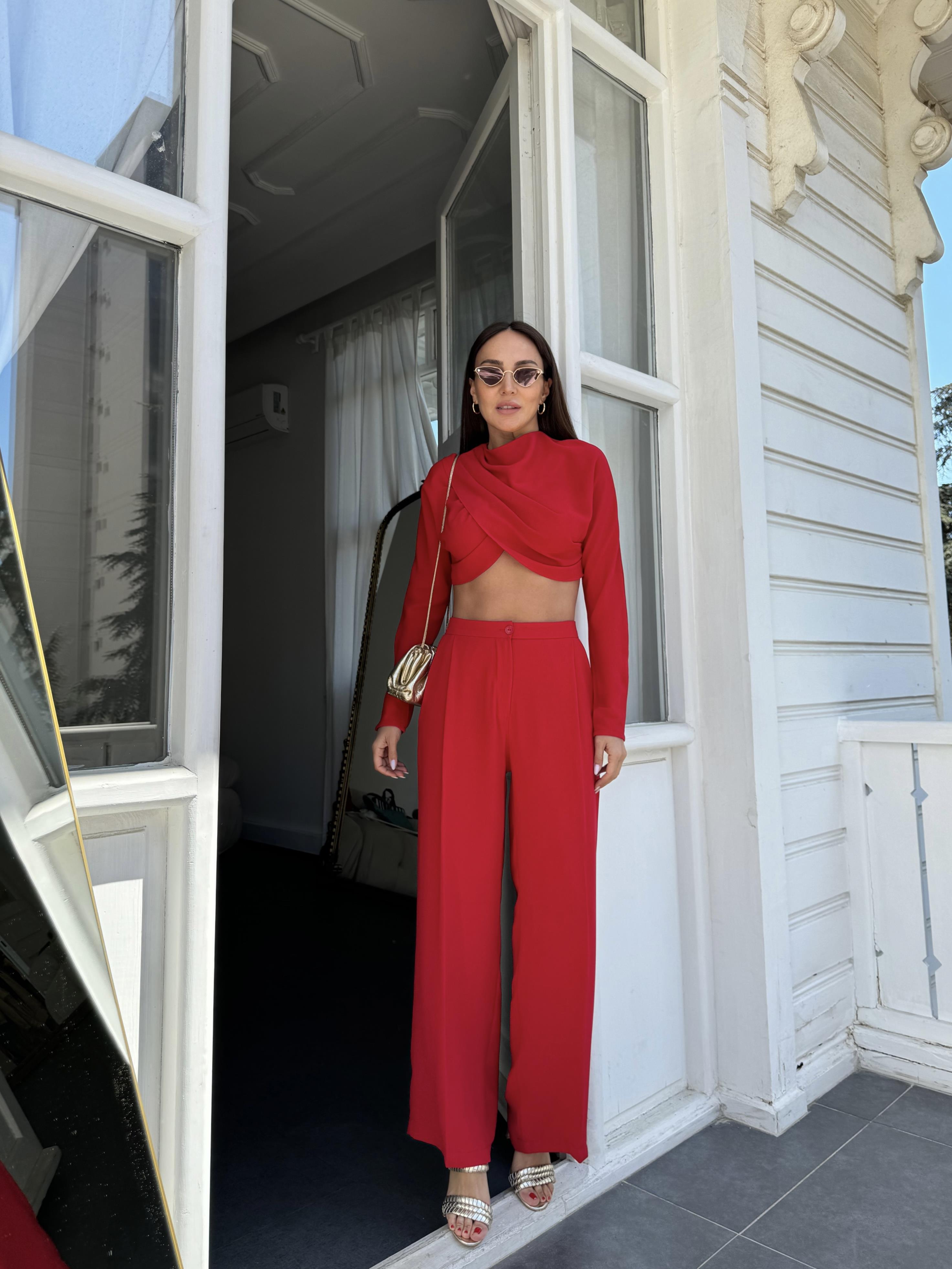 Kırmızı Crop Pantolon Takım