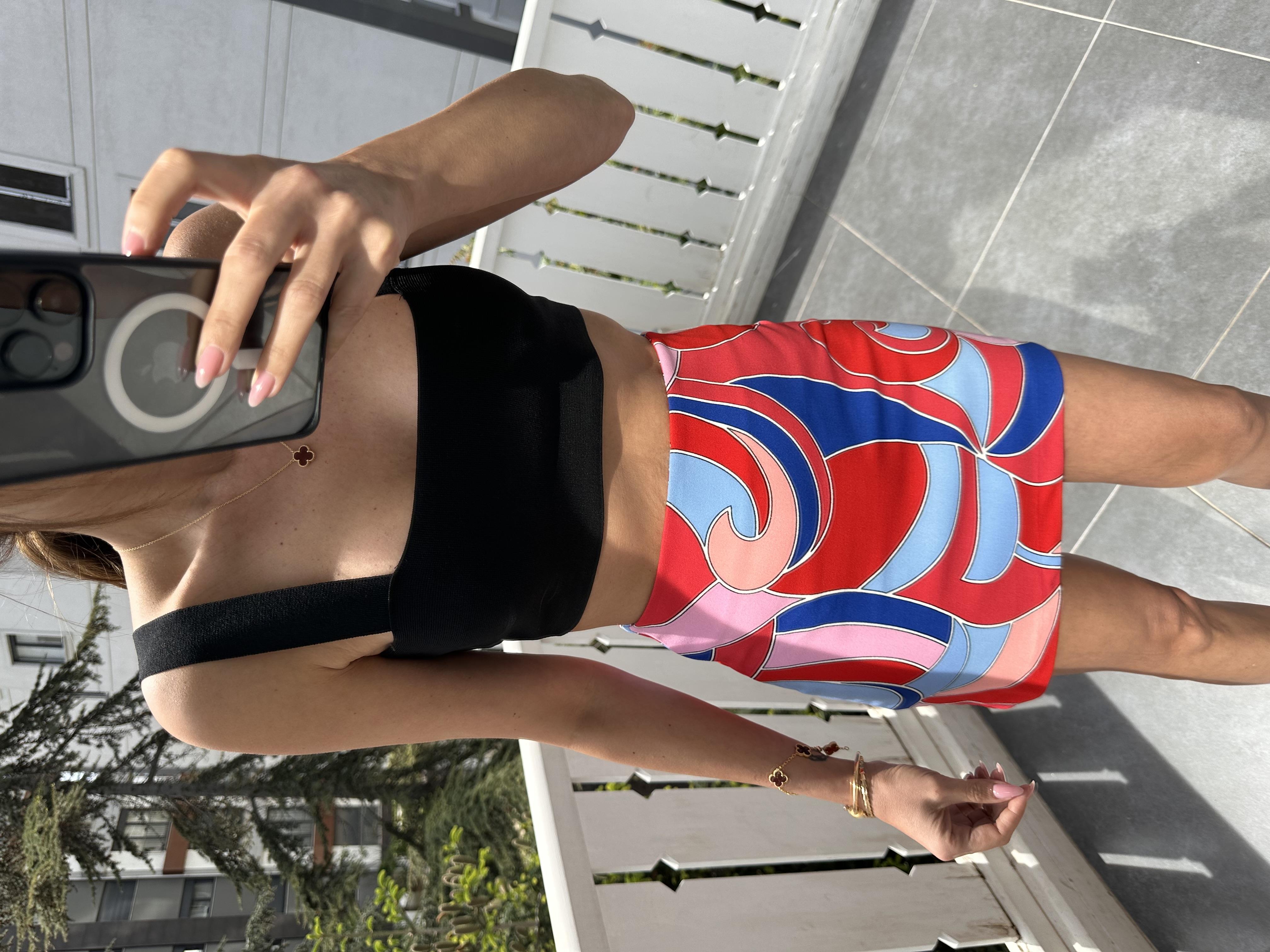 Kırmızı-Mavi Desenli Mini Etek