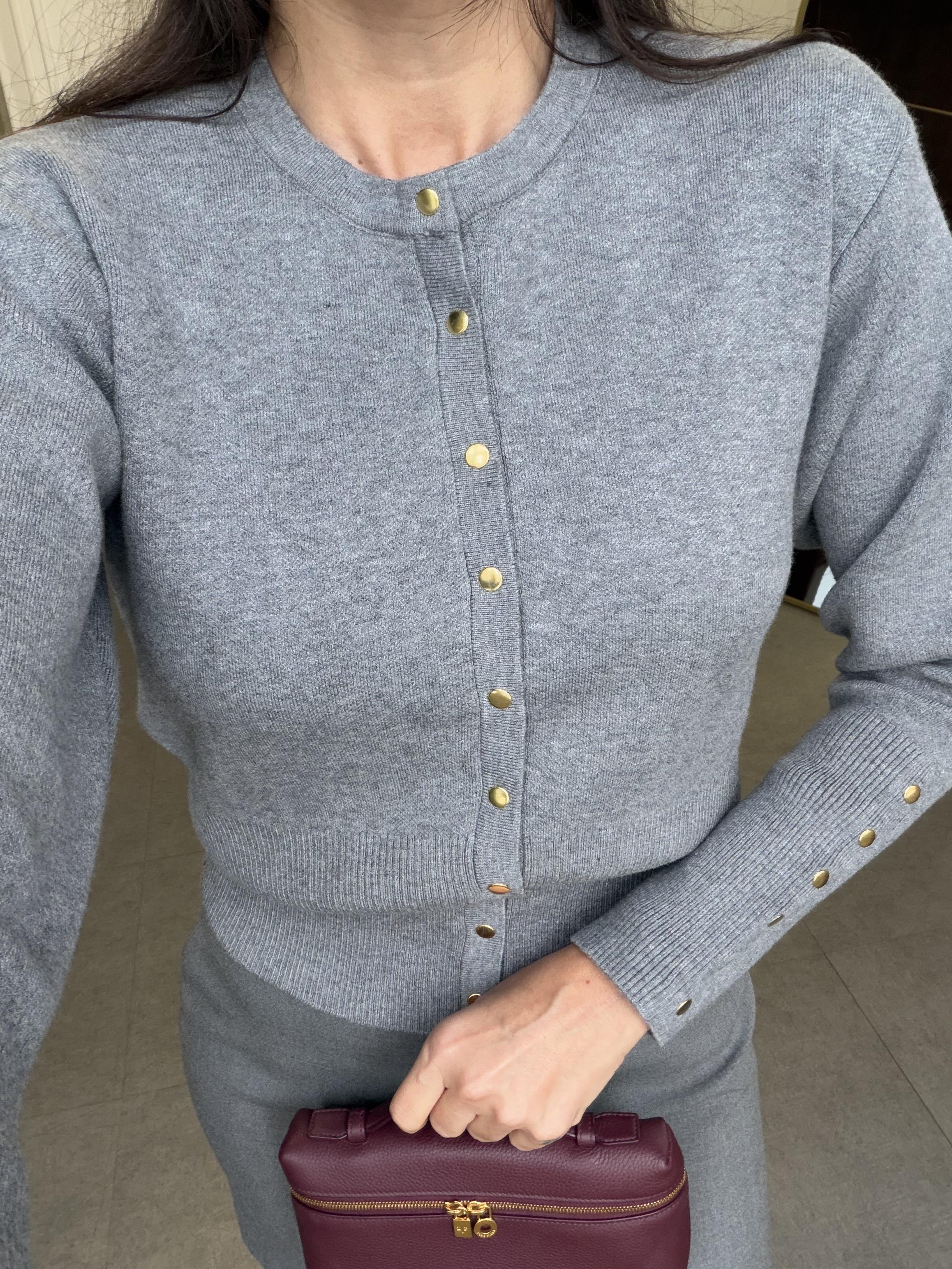 Koyu Gri Çıtçıtlı Triko Hırka