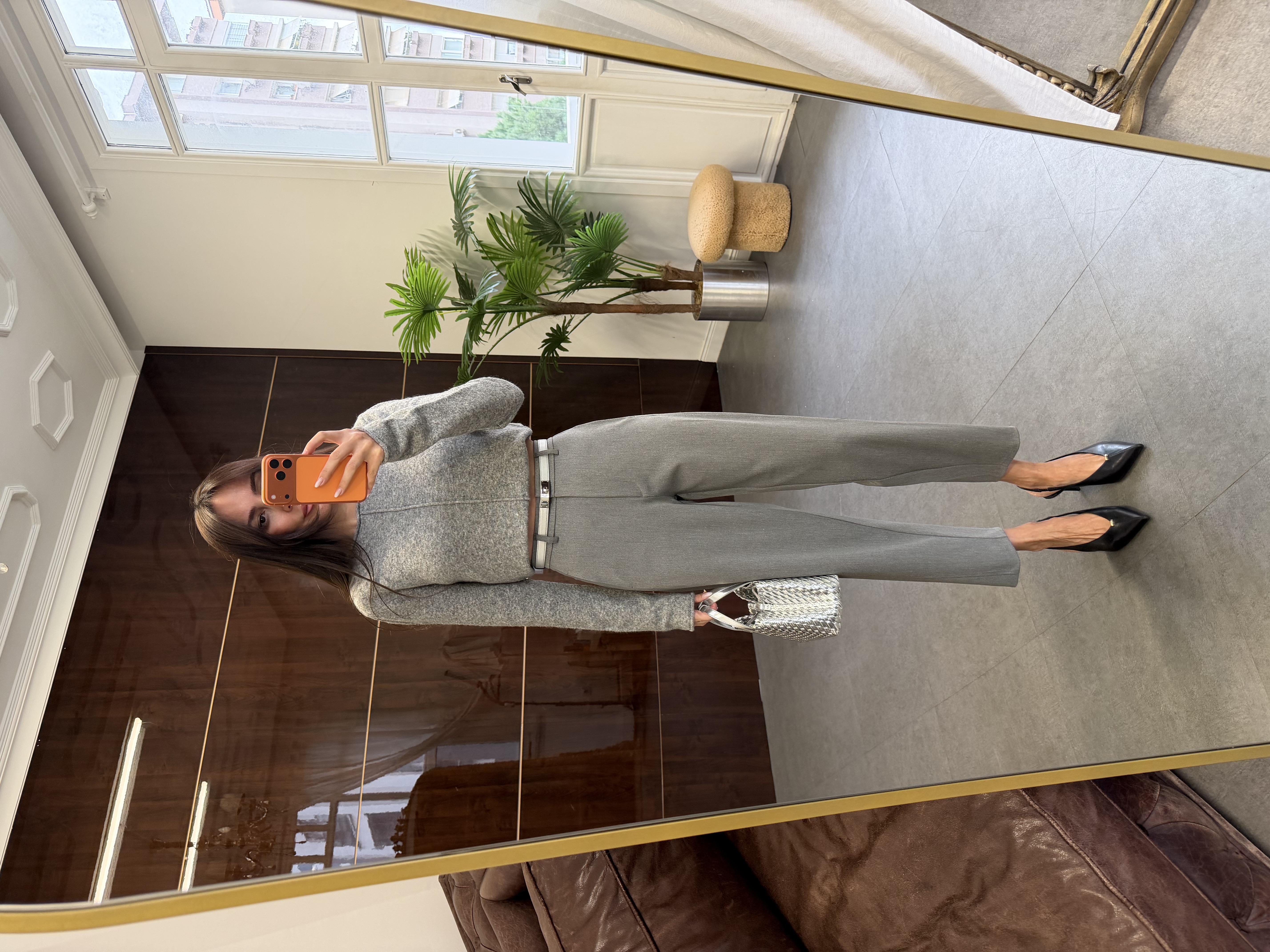 Koyu Gri Klasik Düz Kesim Pantolon