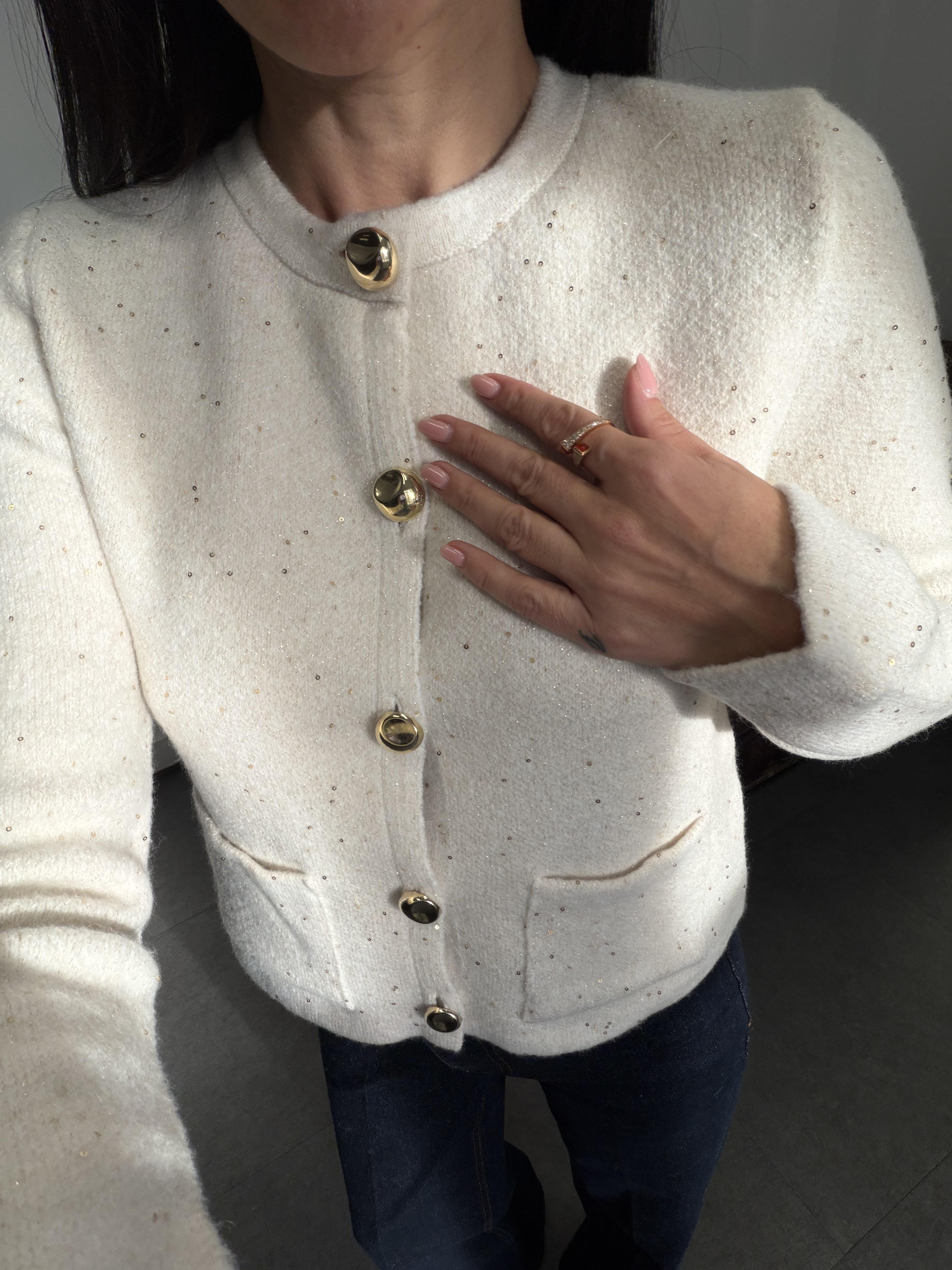 Krem Bisiklet Yaka Pullu Simli Düğmeli Triko Hırka