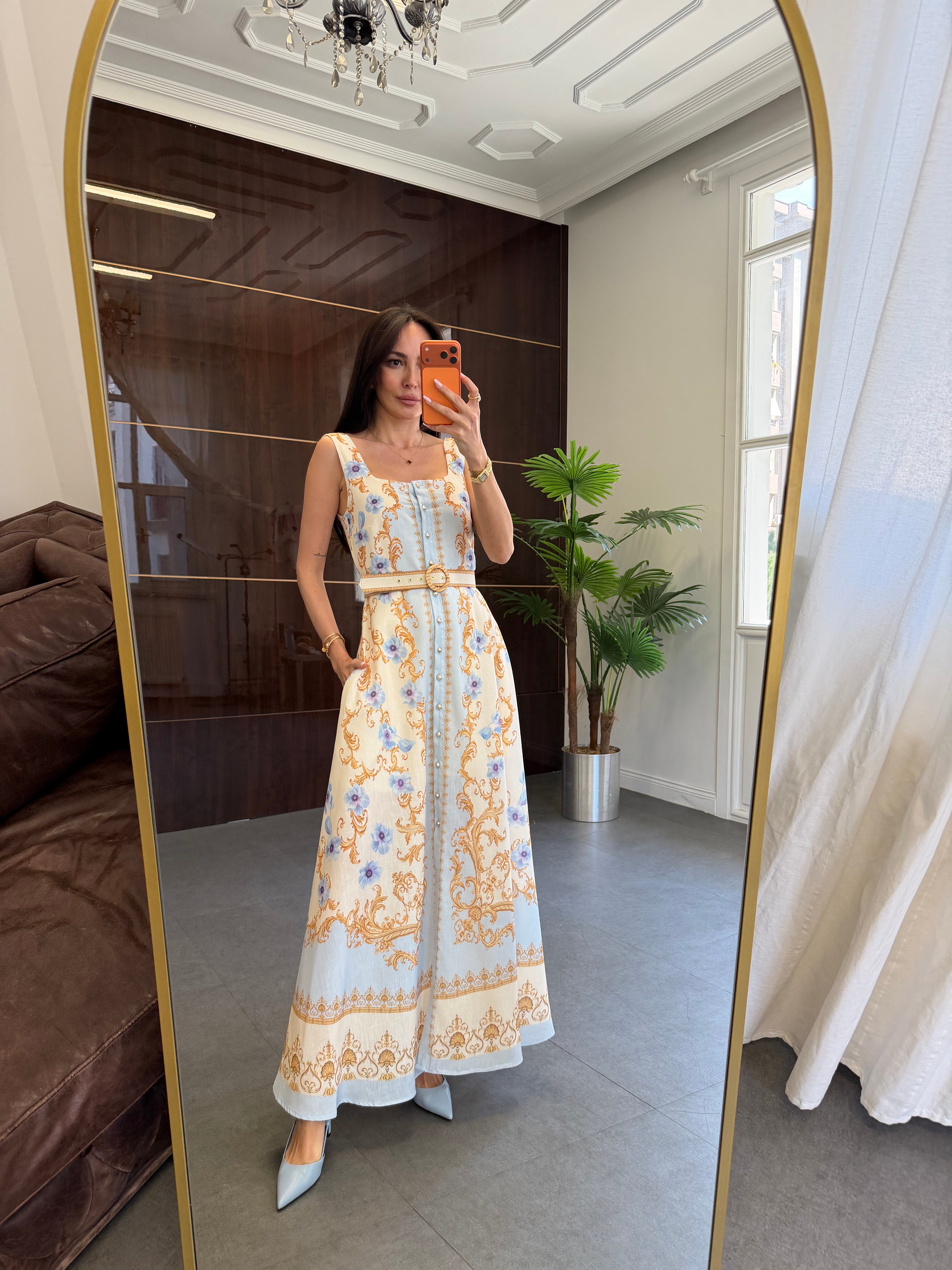 Krem Kare Yaka Kolsuz Düğmeli Elbise