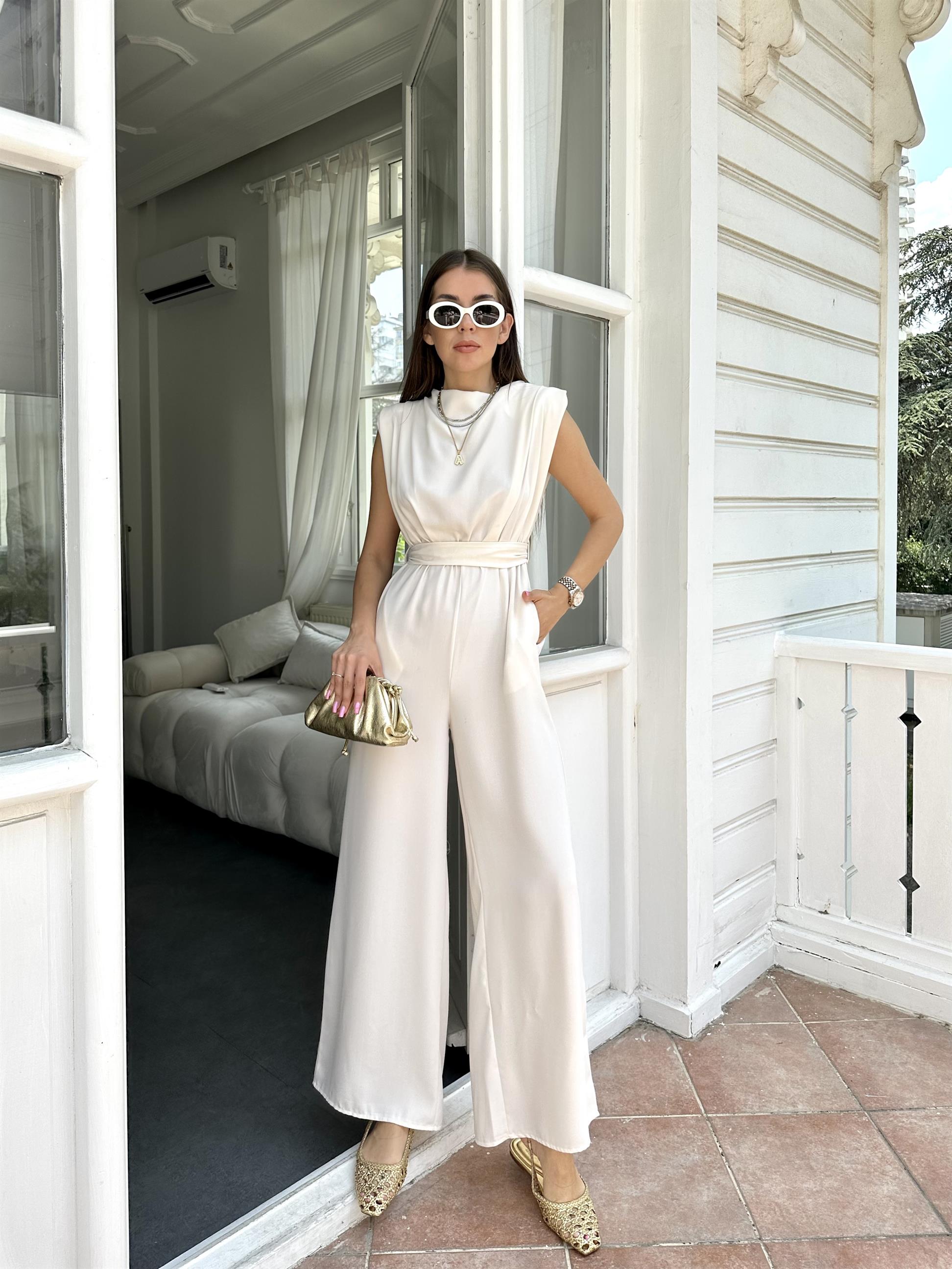 Krem  Vatkalı Degaje Yaka Tulum