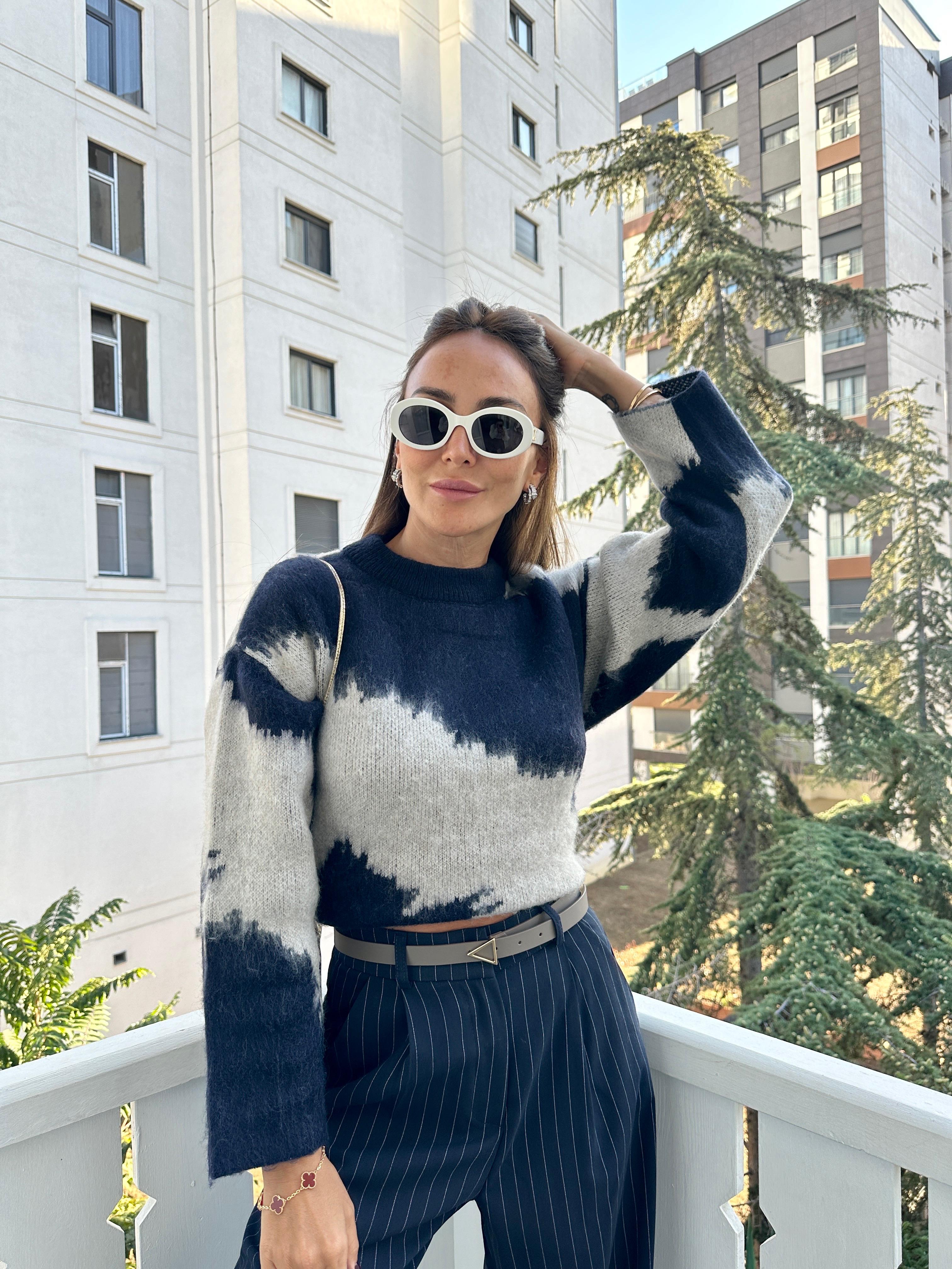 Lacivert Kadın Kazak