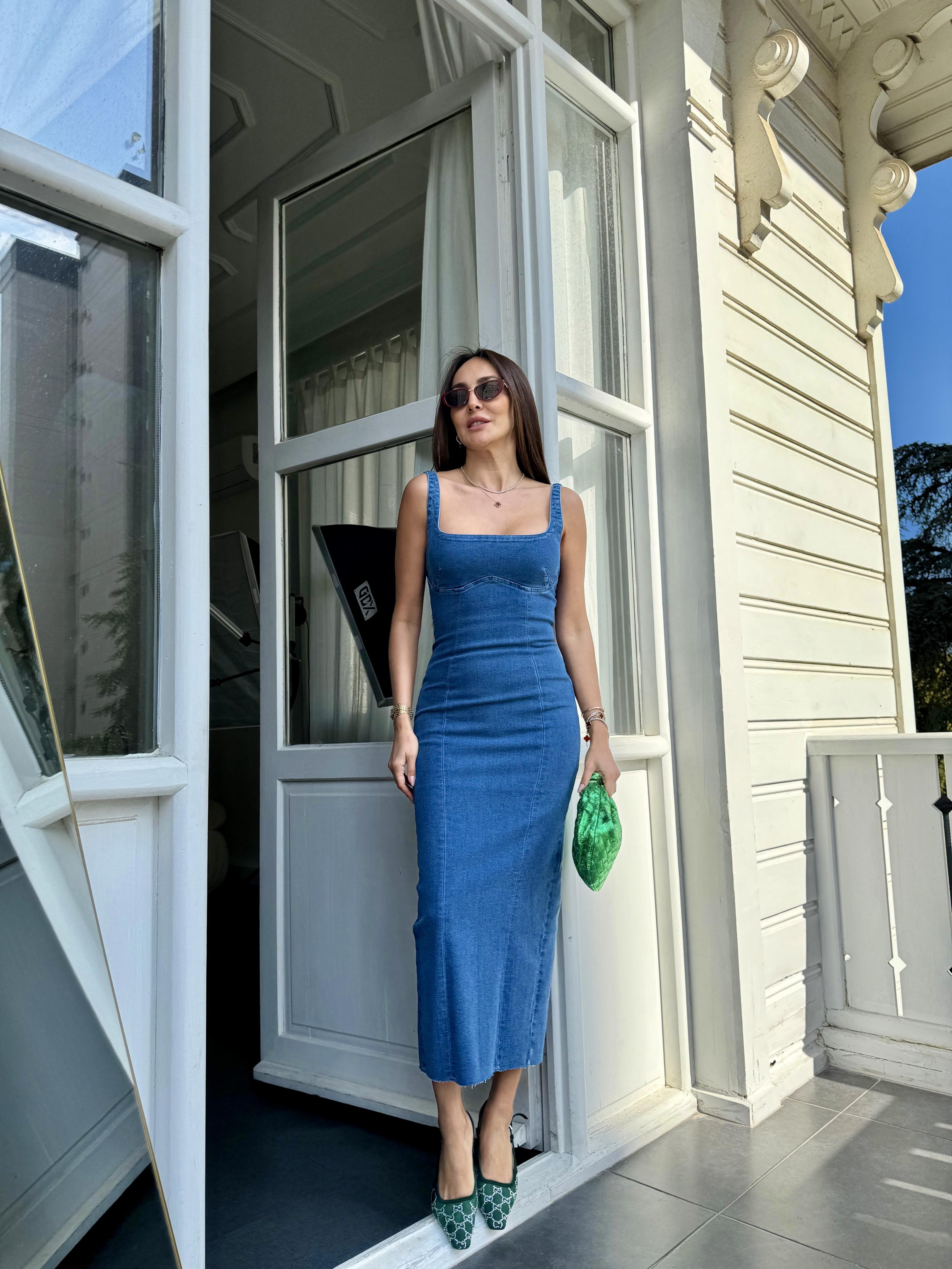 Mavi Kare Yaka Maxi BoyJean Elbise