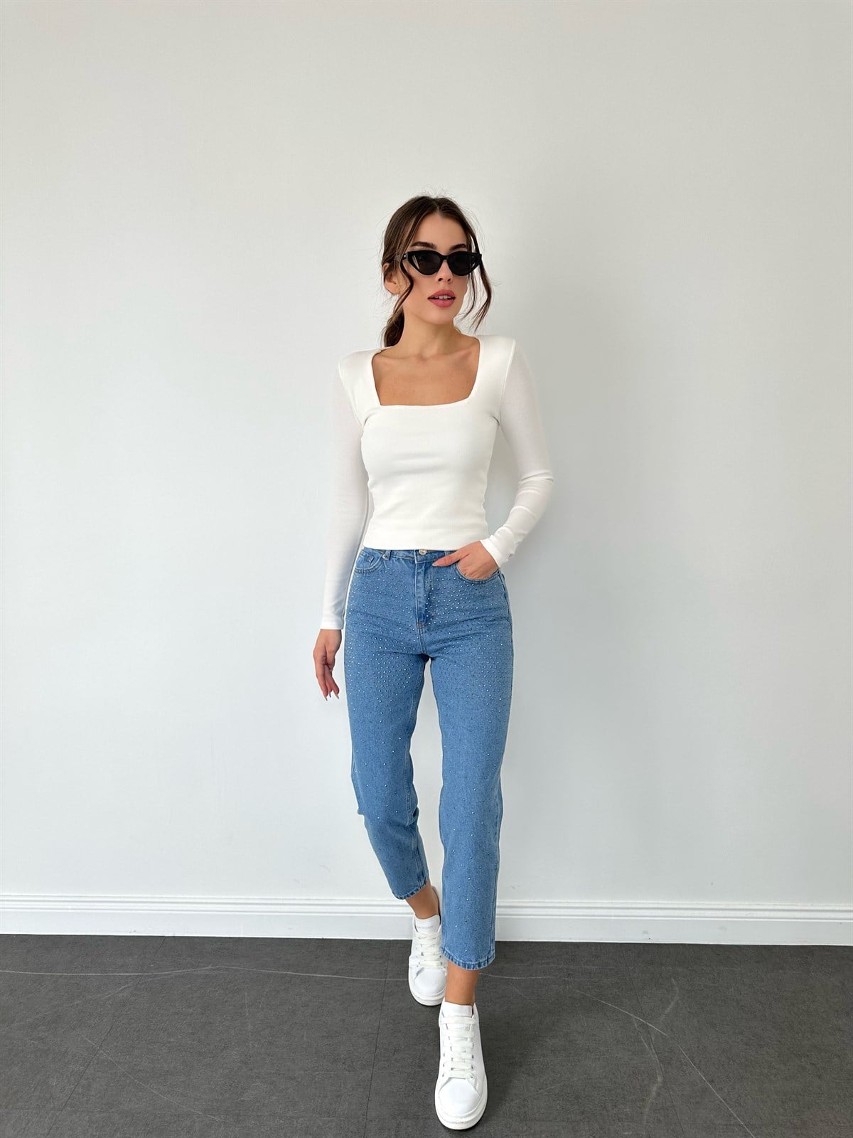 Mavi Taşlı Mom Jean