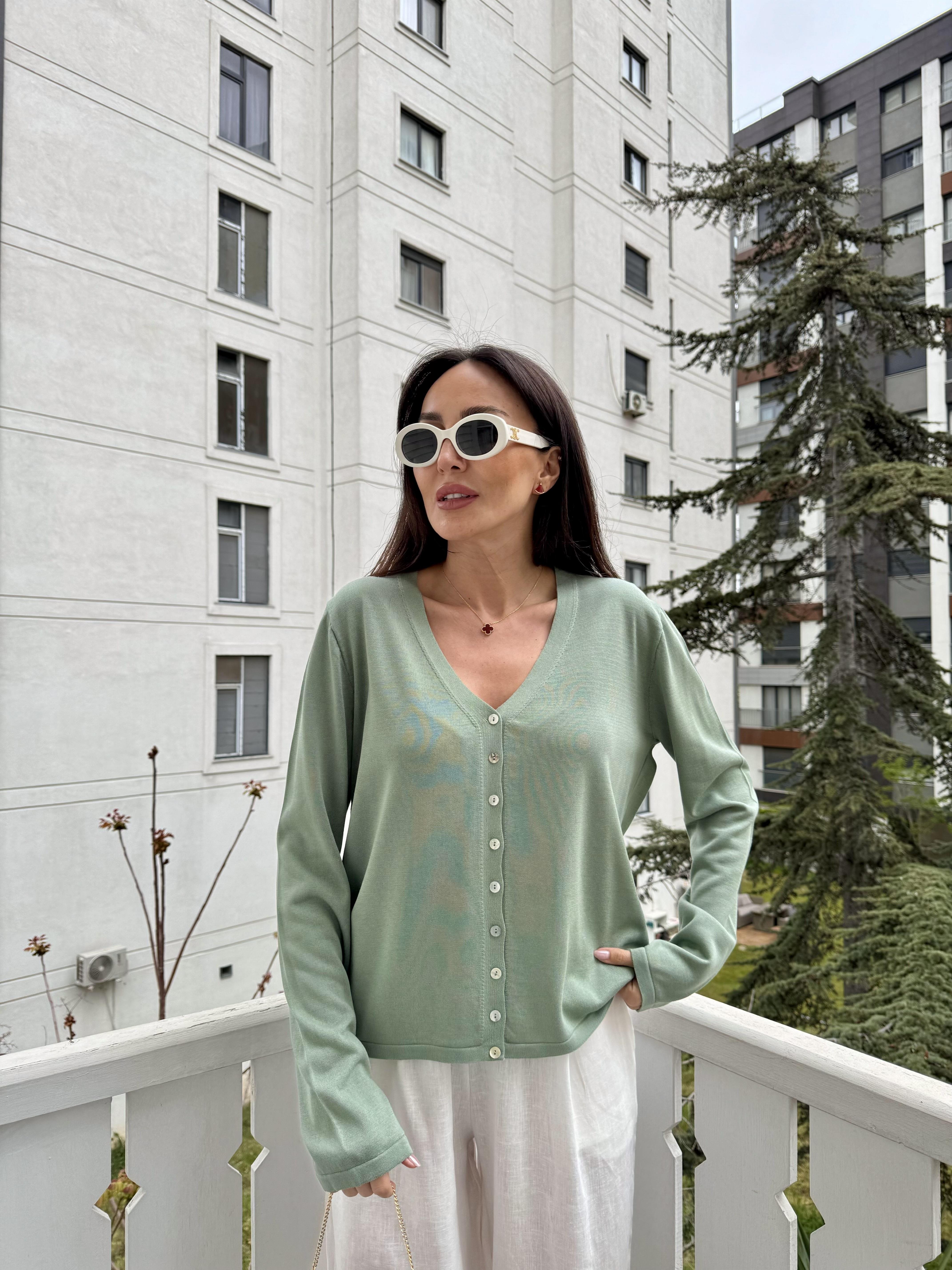 Mint Yeşil 9 Düğmeli Hırka