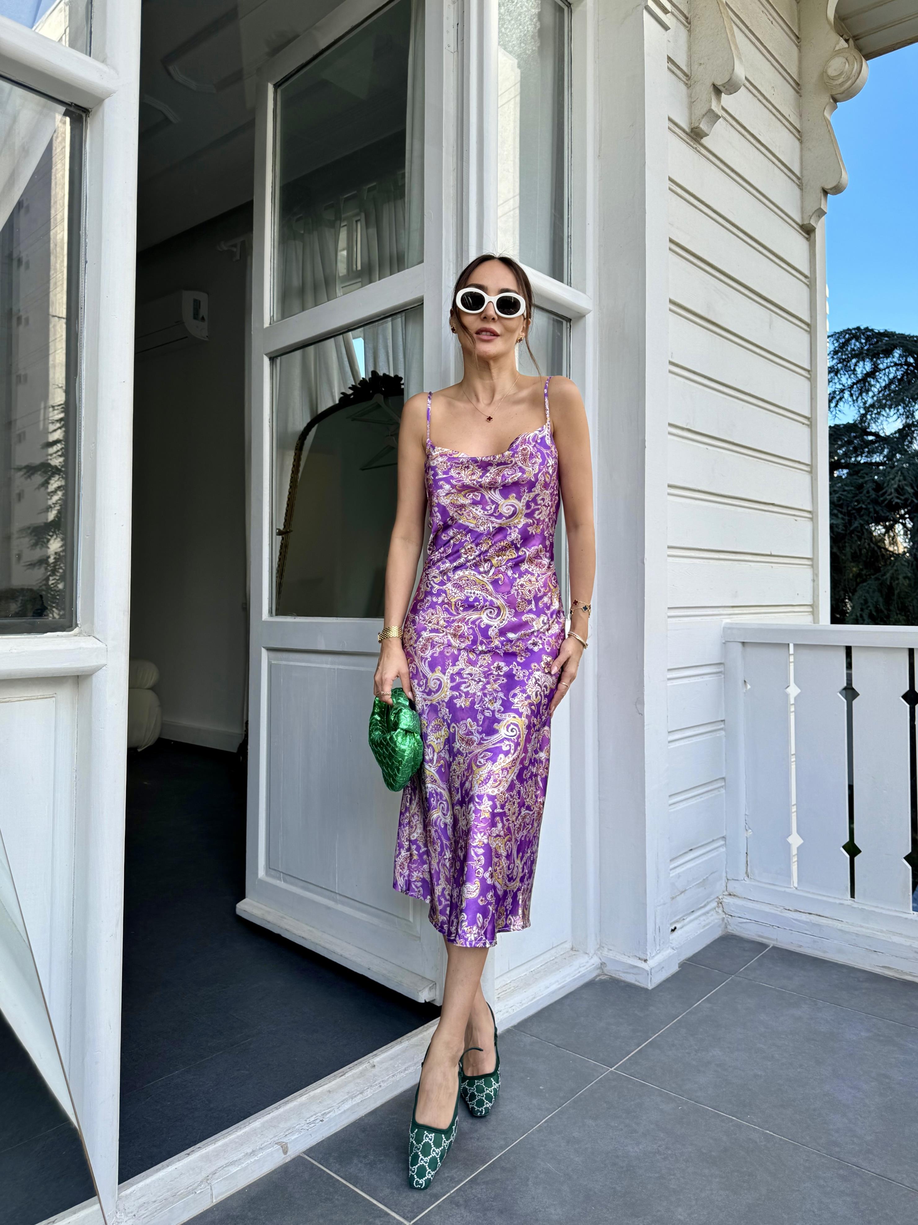 Mor Şal Desenli Saten Elbise