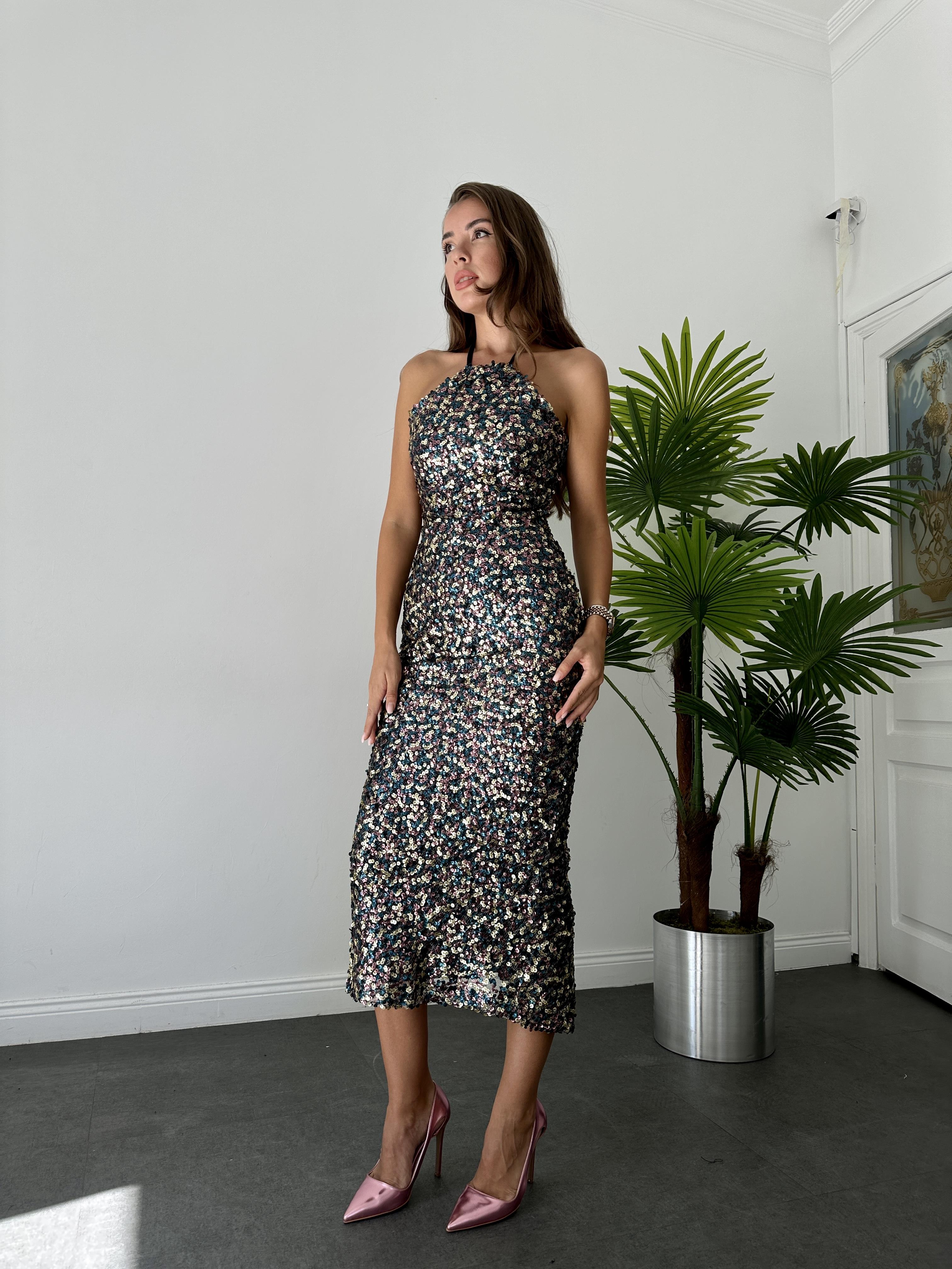 Turkuaz-Pembe Renk Payetli Boyundan Bağlamalı Elbise