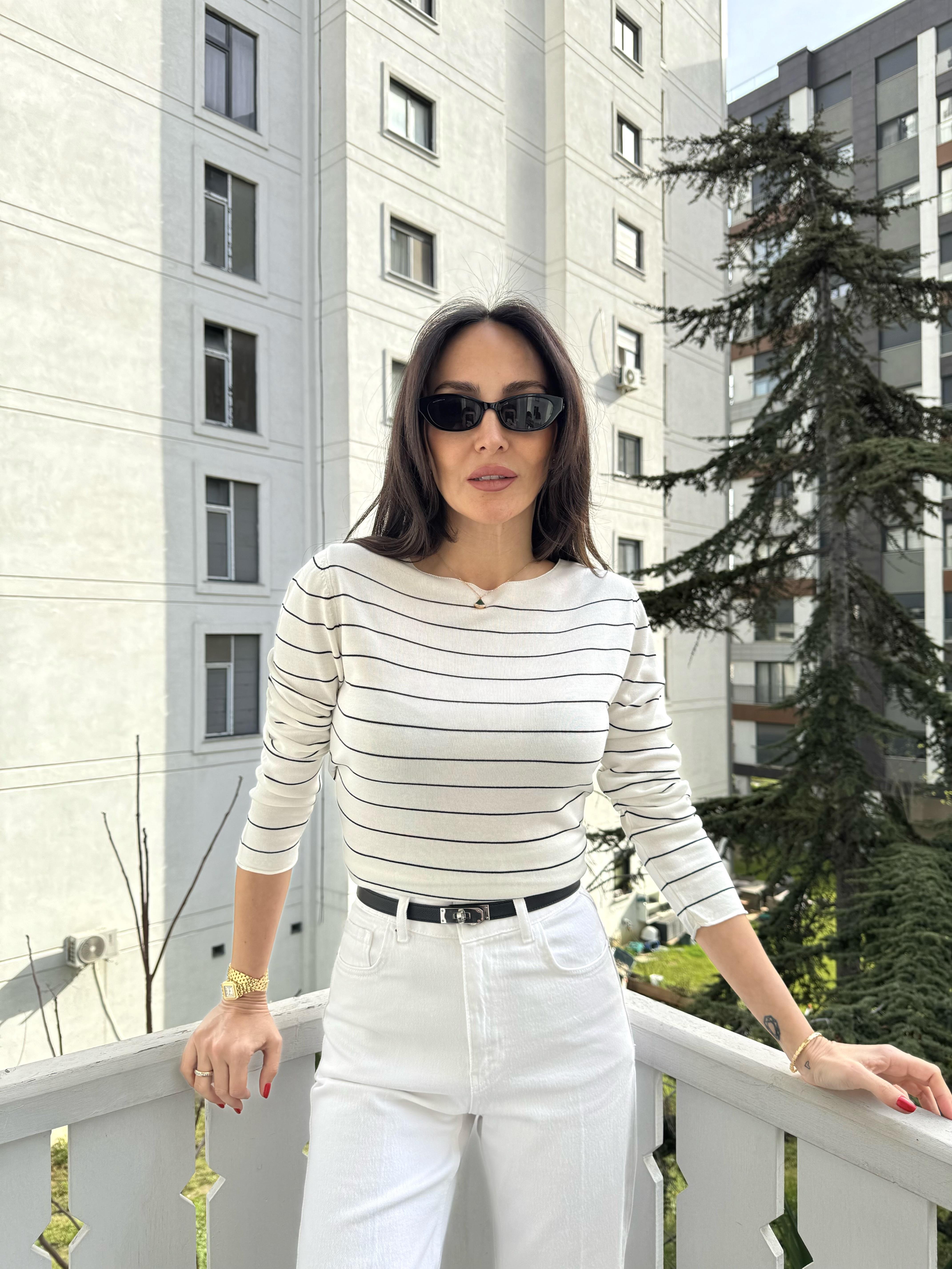 Optik Beyaz-Siyah Çizgili İnce Kazak