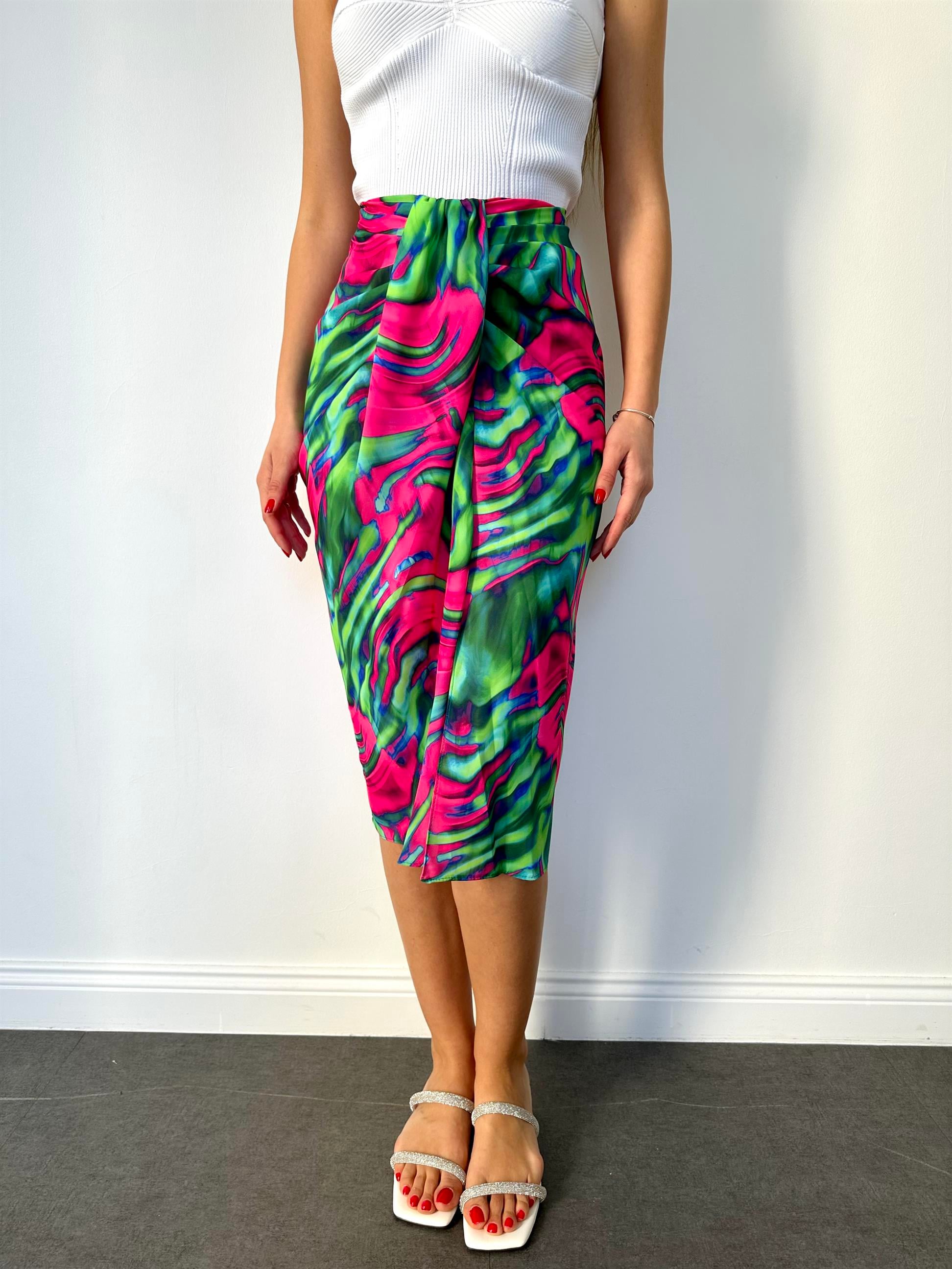 Pembe Desenli Midi Etek · 4