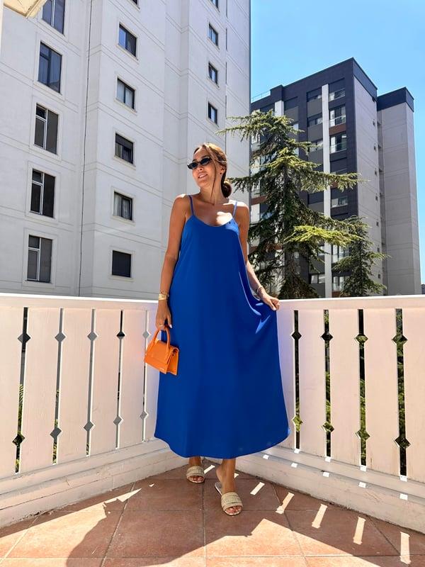 Saks Mavi Etek Ucu Volanlı Uzun Elbise