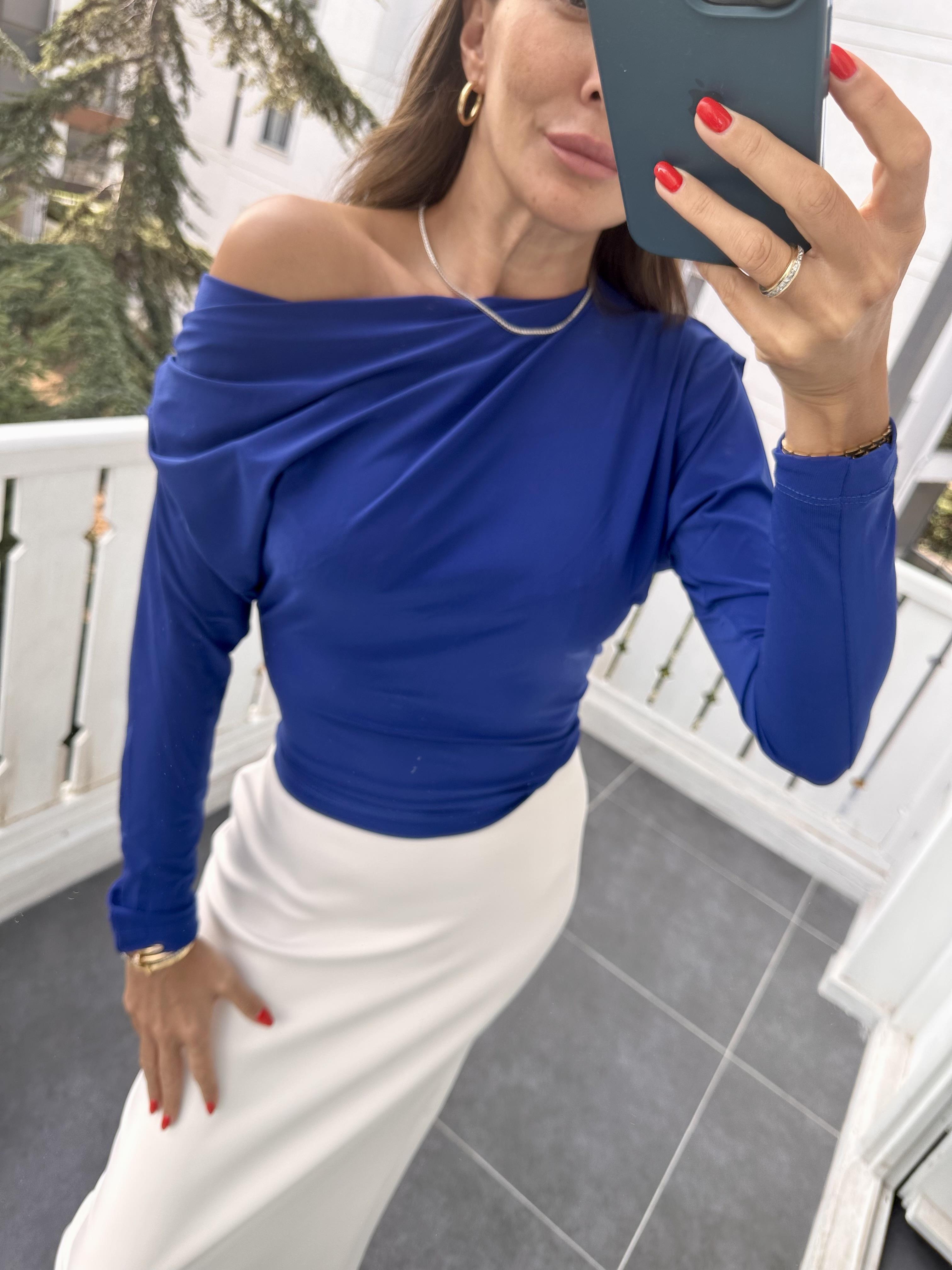 Saks Mavi Omzu Pileli Bluz