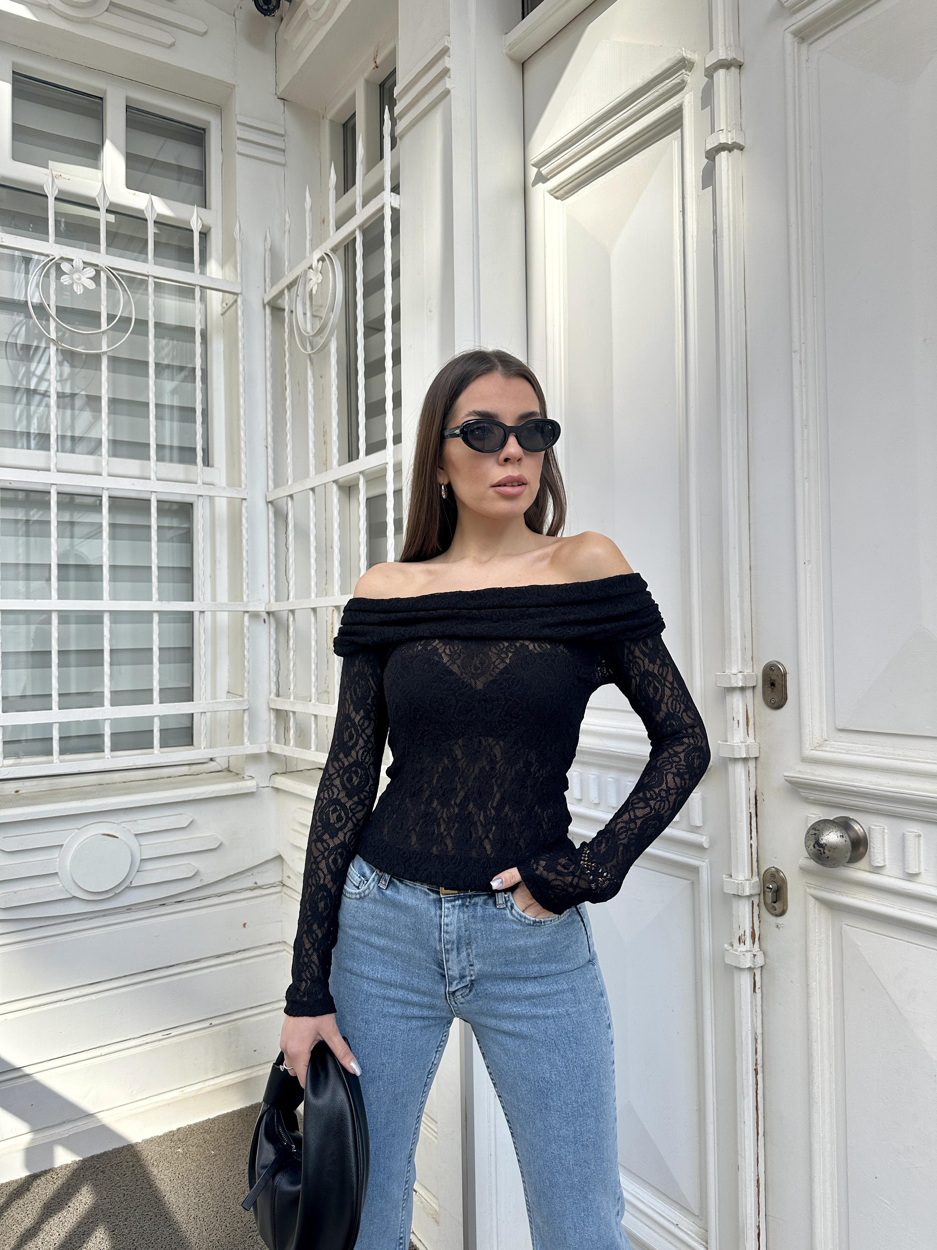 Siyah Dantel Straplez Bluz