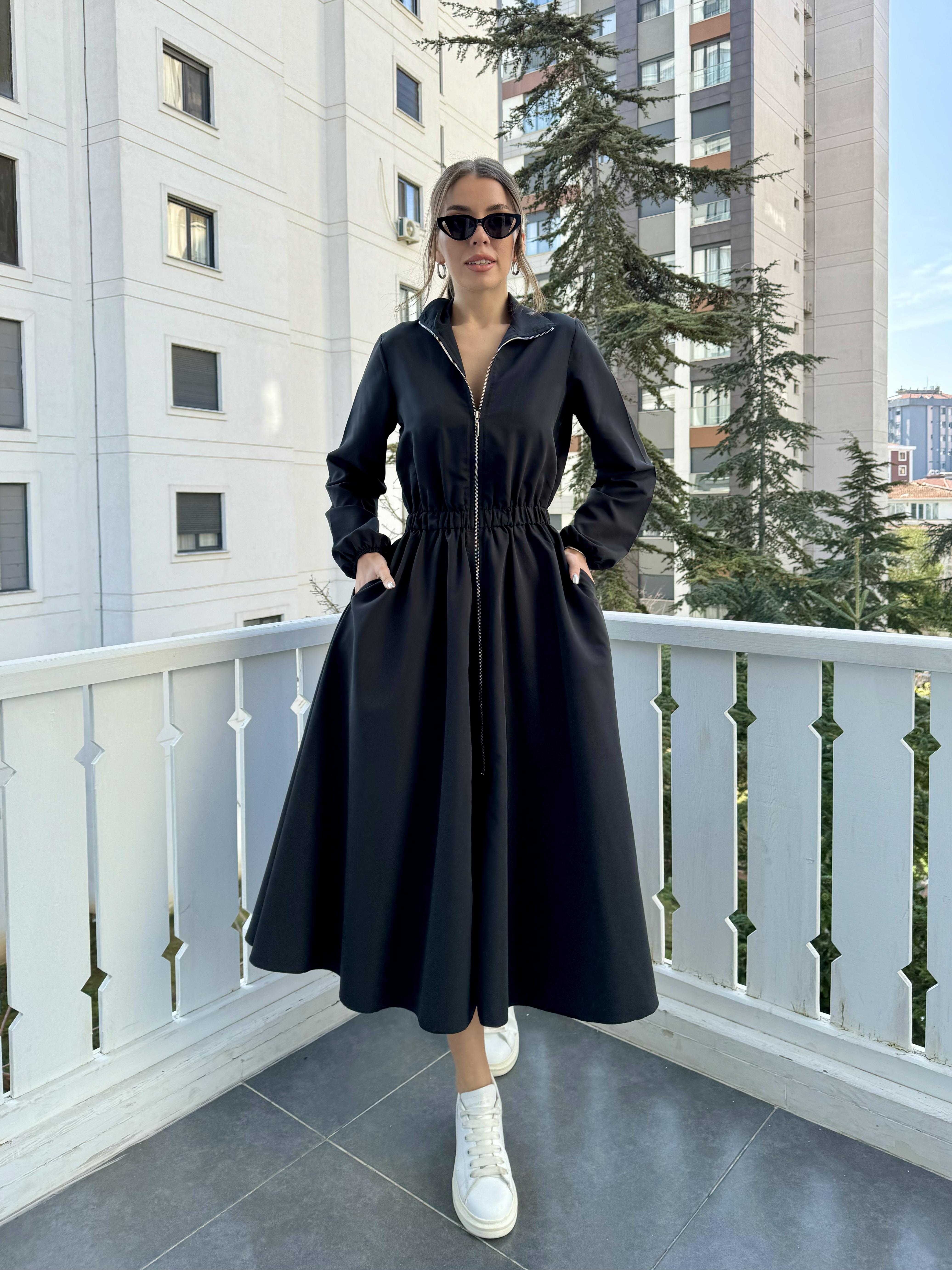 Siyah Fermuarlı Midi Boy Elbise