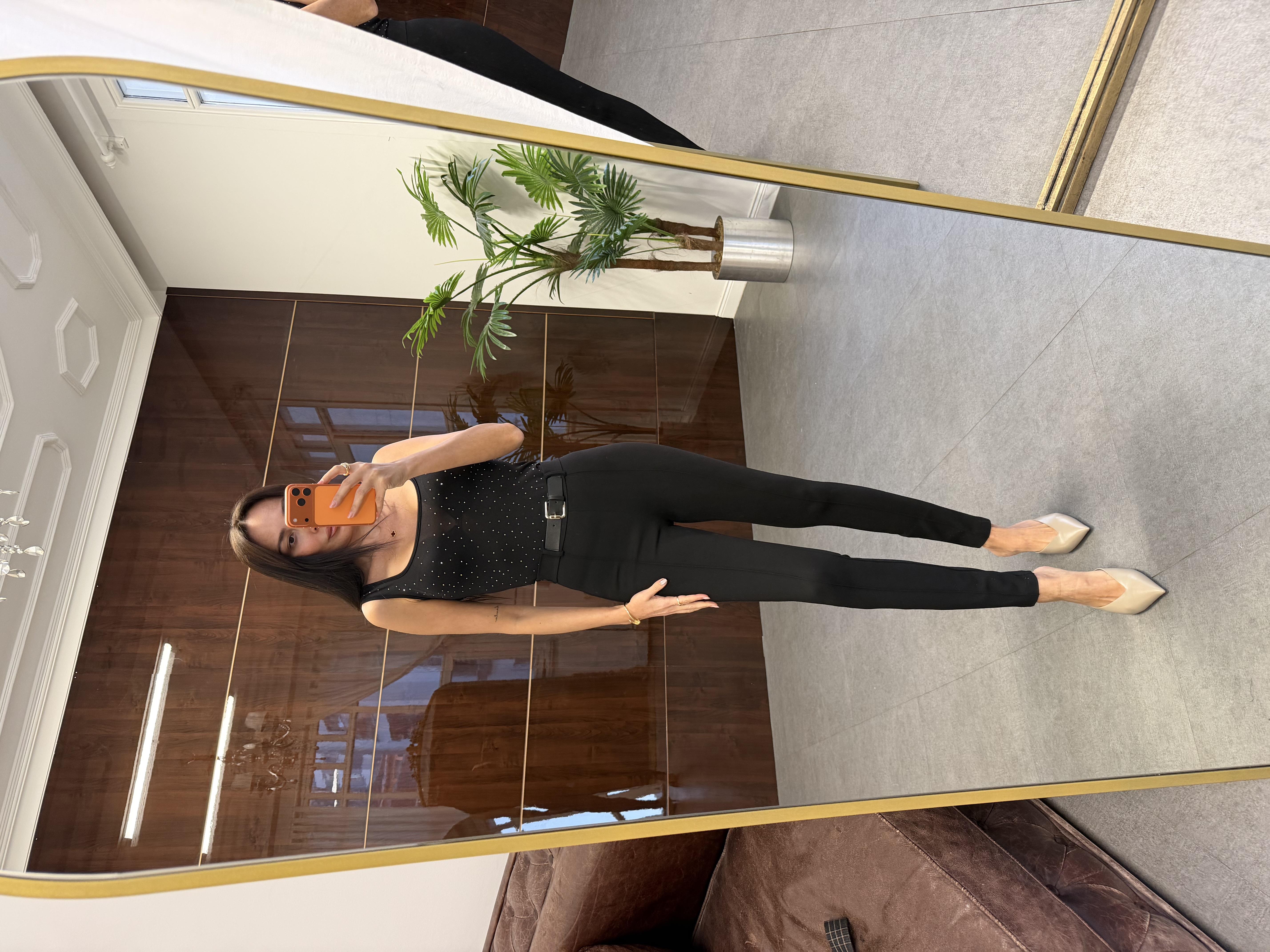 Siyah Kemerli Tayt Pantolon