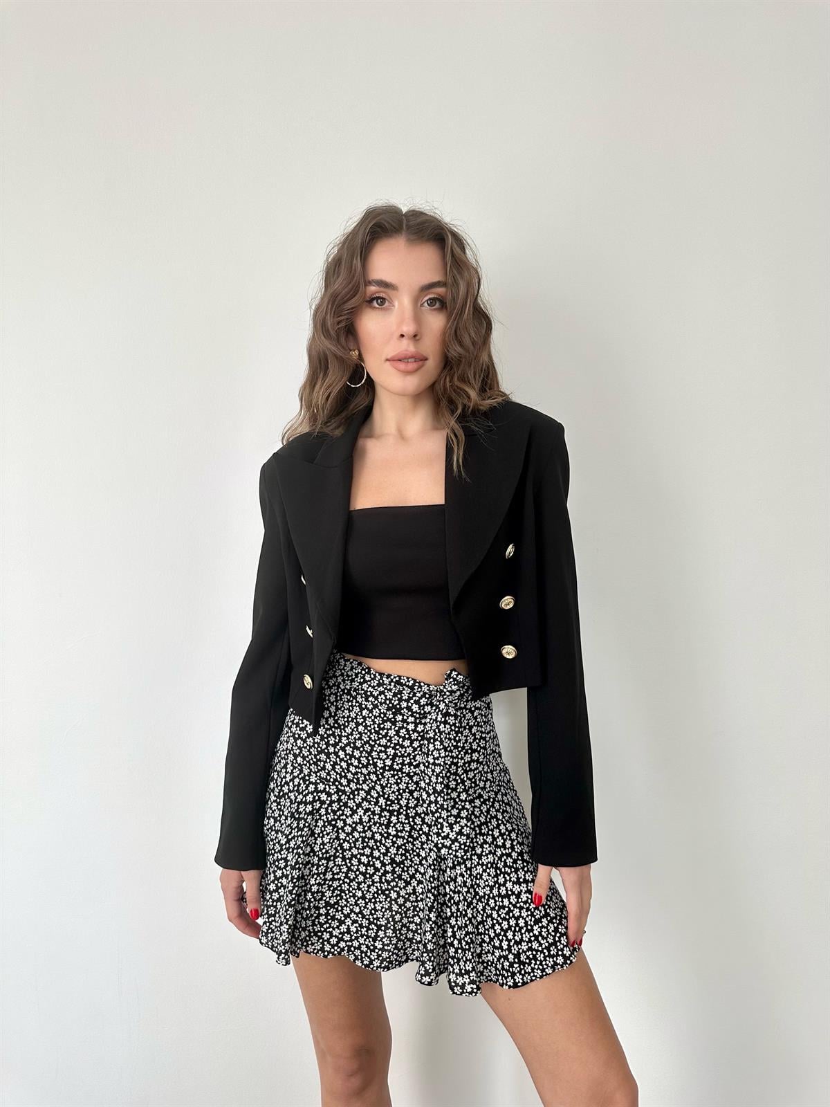 Siyah  Kısa Blazer Ceket
