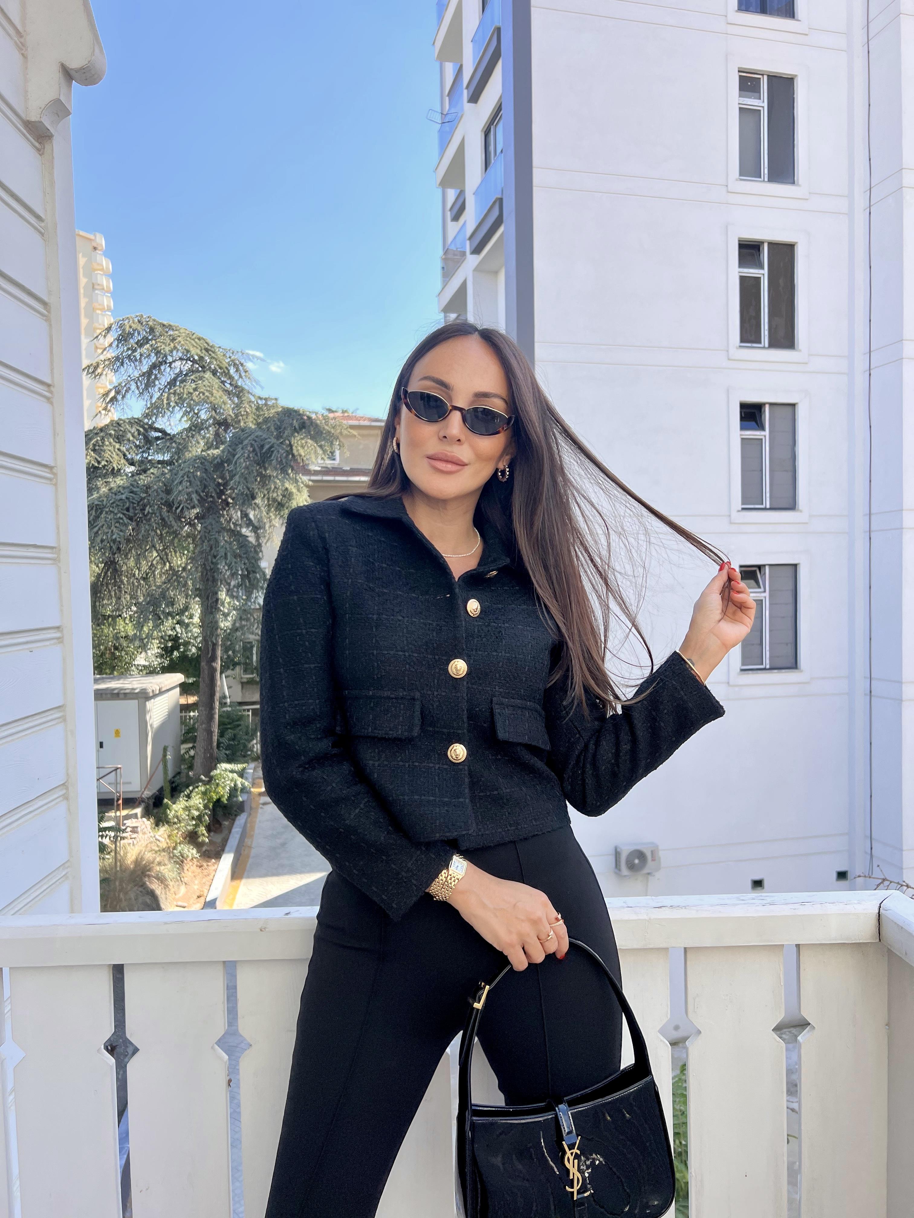 Siyah Kisa Blazer Ceket