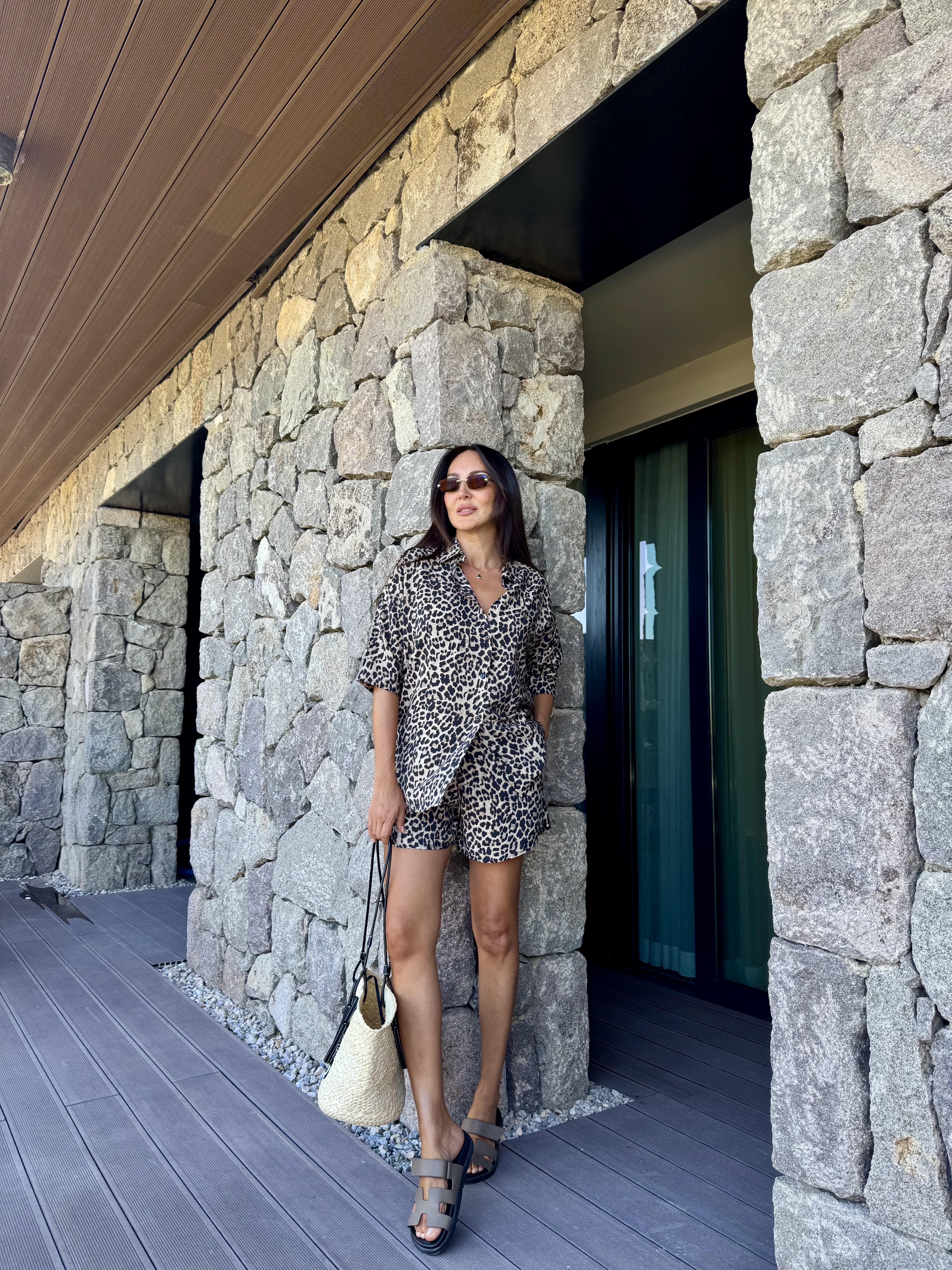 Siyah Leopar Desen Şortlu Takım