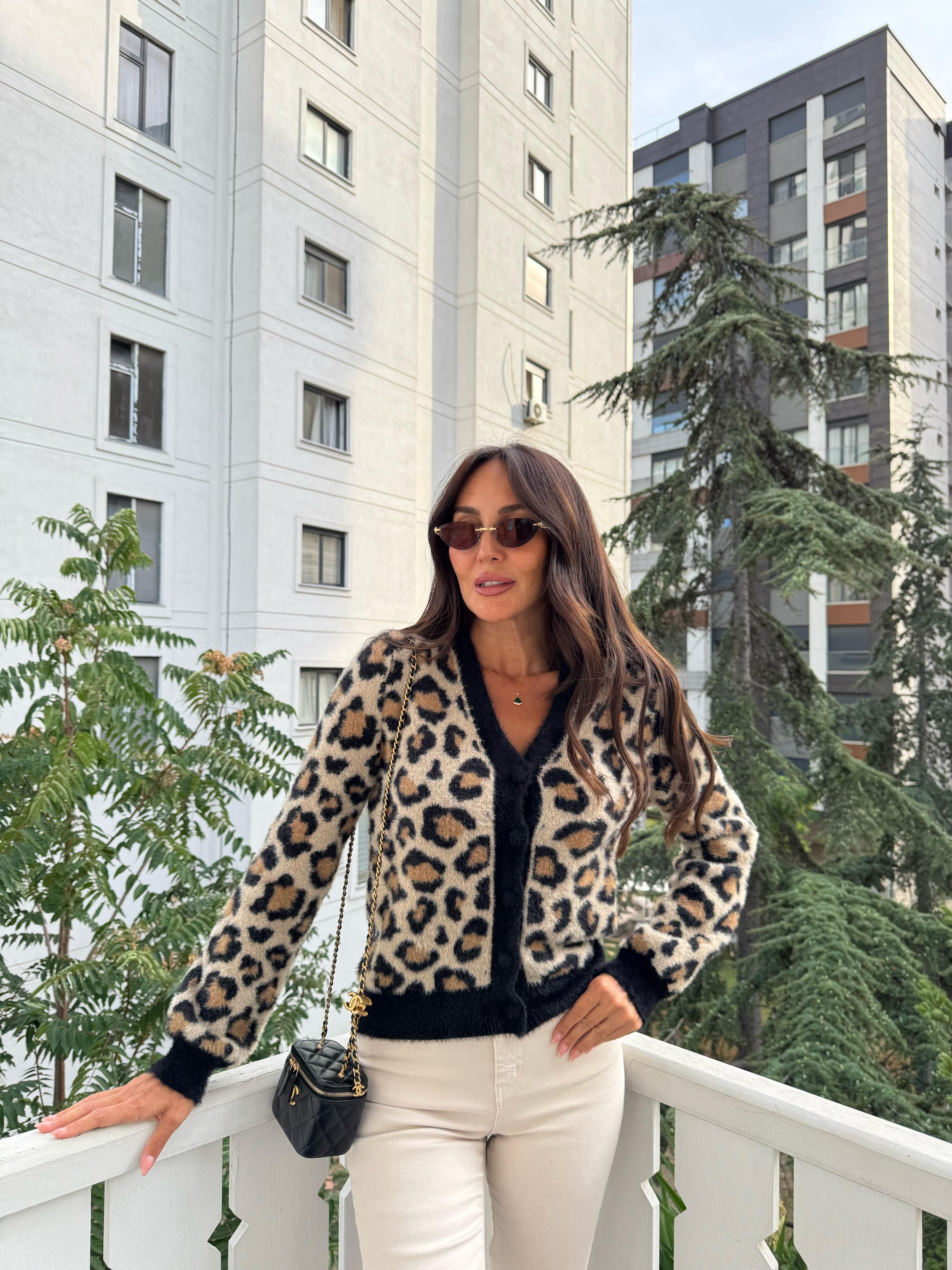 Siyah Leopar Hırka