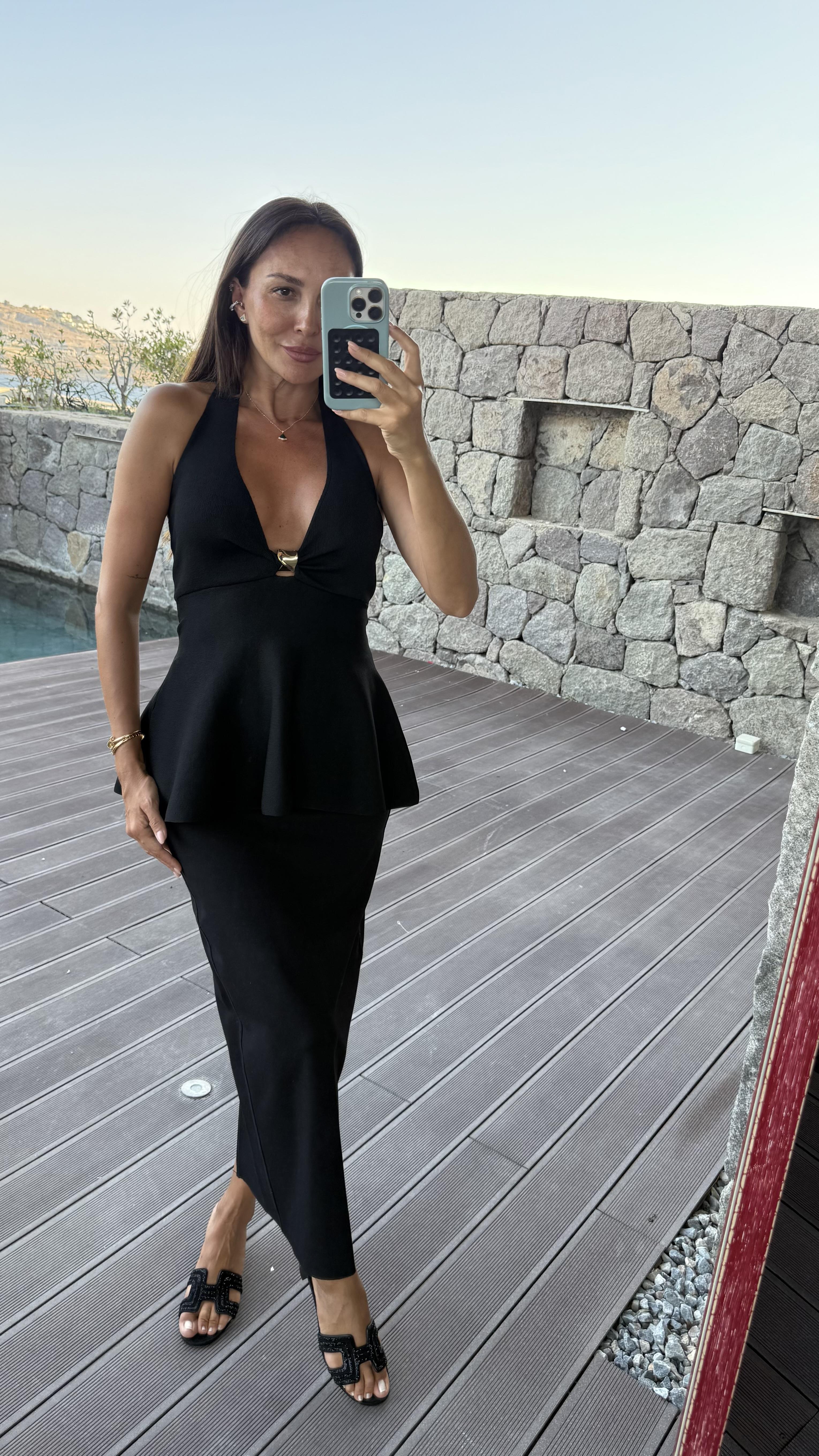 Siyah Metal Detaylı Bluz