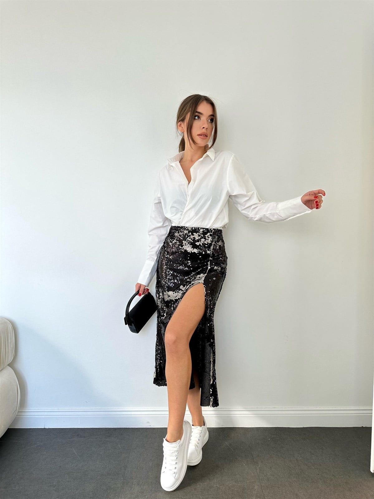 Siyah  Önden Yırtmaçlı Pulpayet Etek